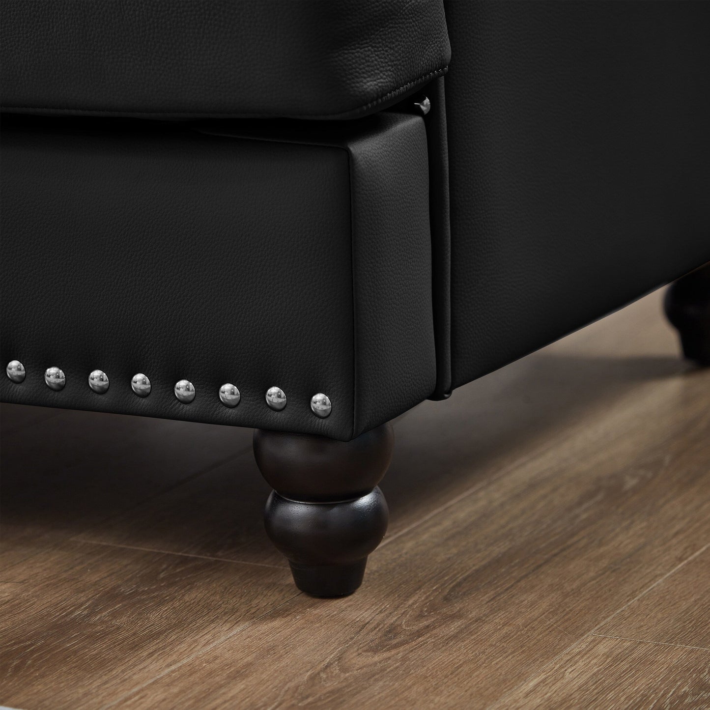 Canapé 3 places en cuir véritable aspect peau de vache avec garniture cloutée, revêtement en similicuir durable.