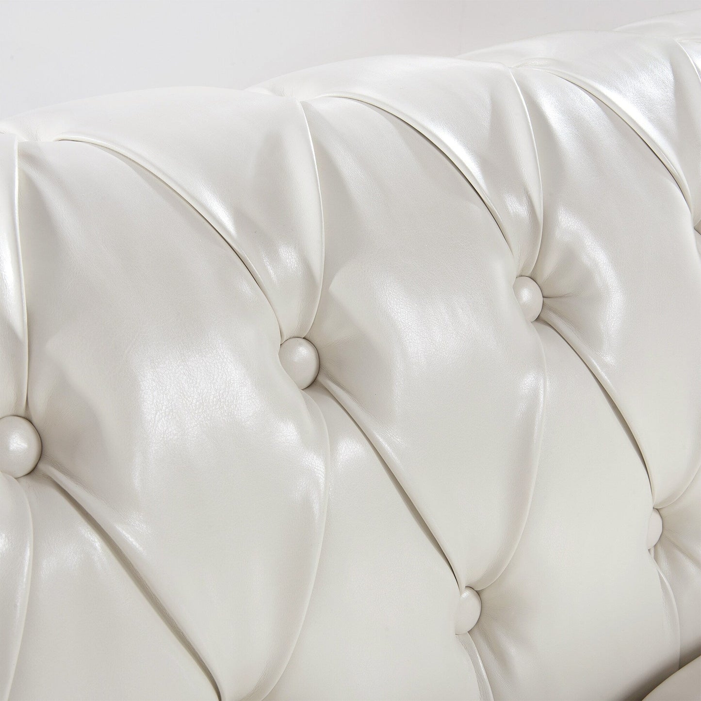 Canapé Chesterfield en cuir synthétique (3 places) avec accoudoirs roulés (84,65 $)