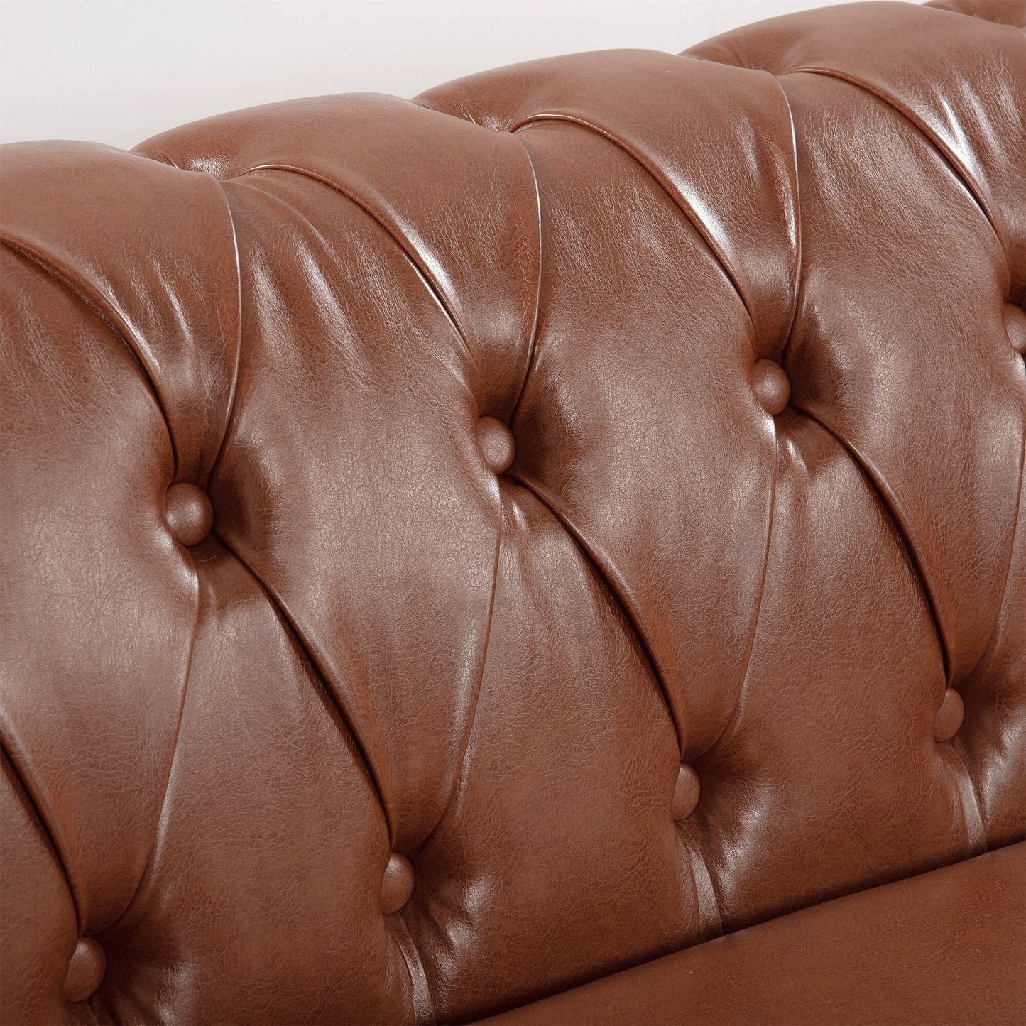Canapé Chesterfield en cuir synthétique (3 places) avec accoudoirs roulés (84,65 $)