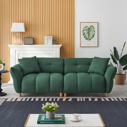 Canapé Teddy de 93,70 pouces de long, avec deux coussins assortis et trois sièges spacieux et confortables.