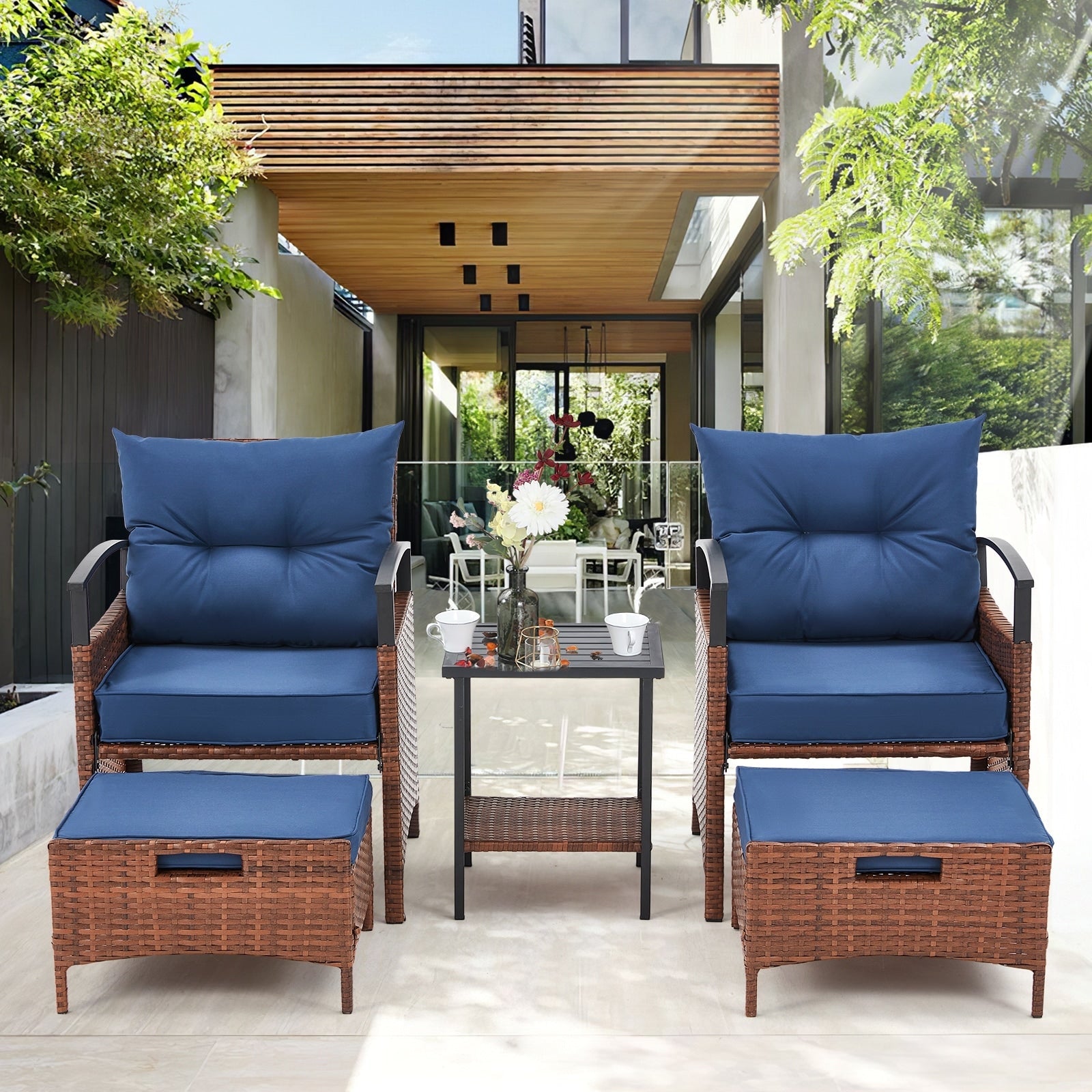 Ensemble de meubles de patio AVAWING 5 pièces en osier avec table basse et pouf