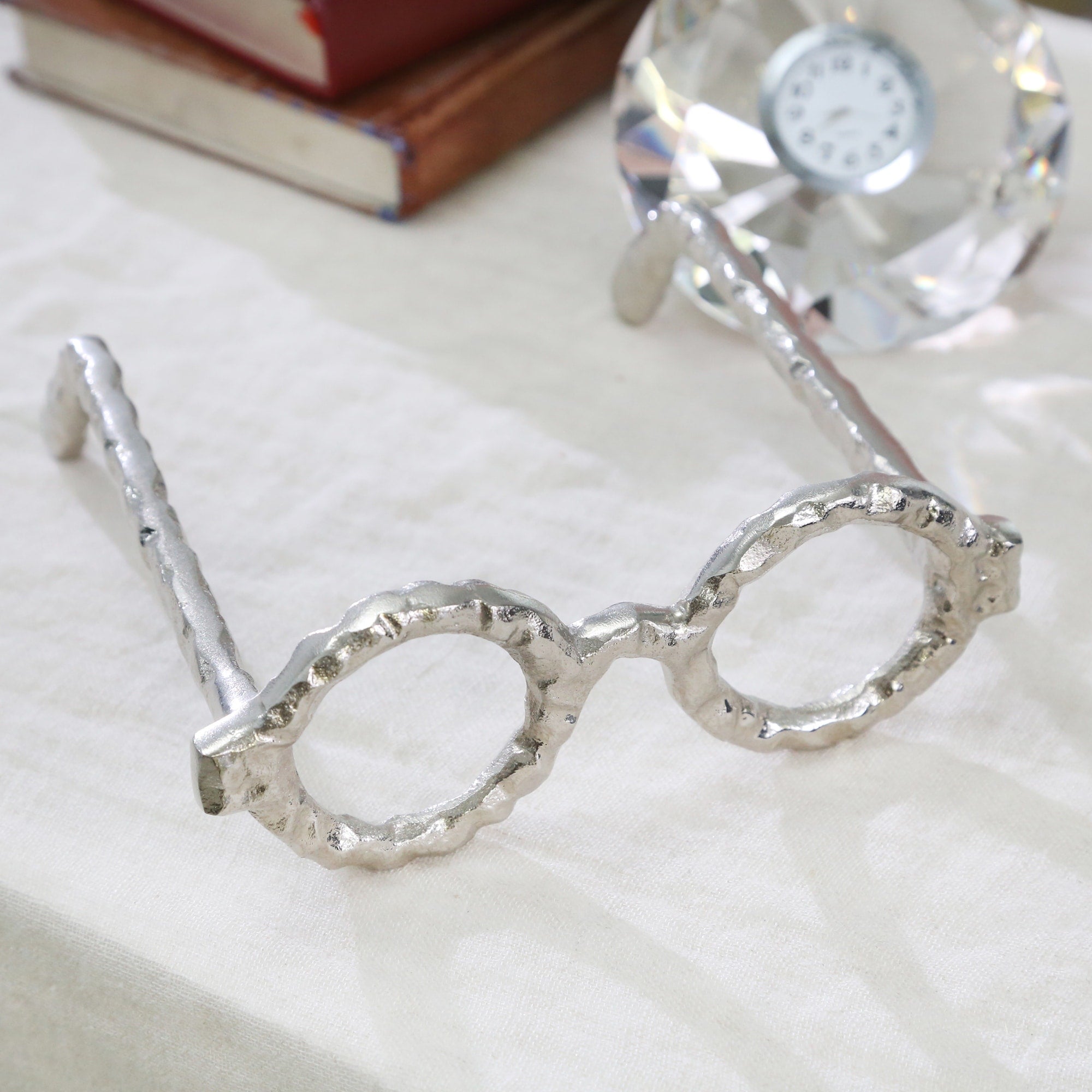Sagebrook Home Sculpture abstraite moderne en métal et verres en aluminium, objet décoratif