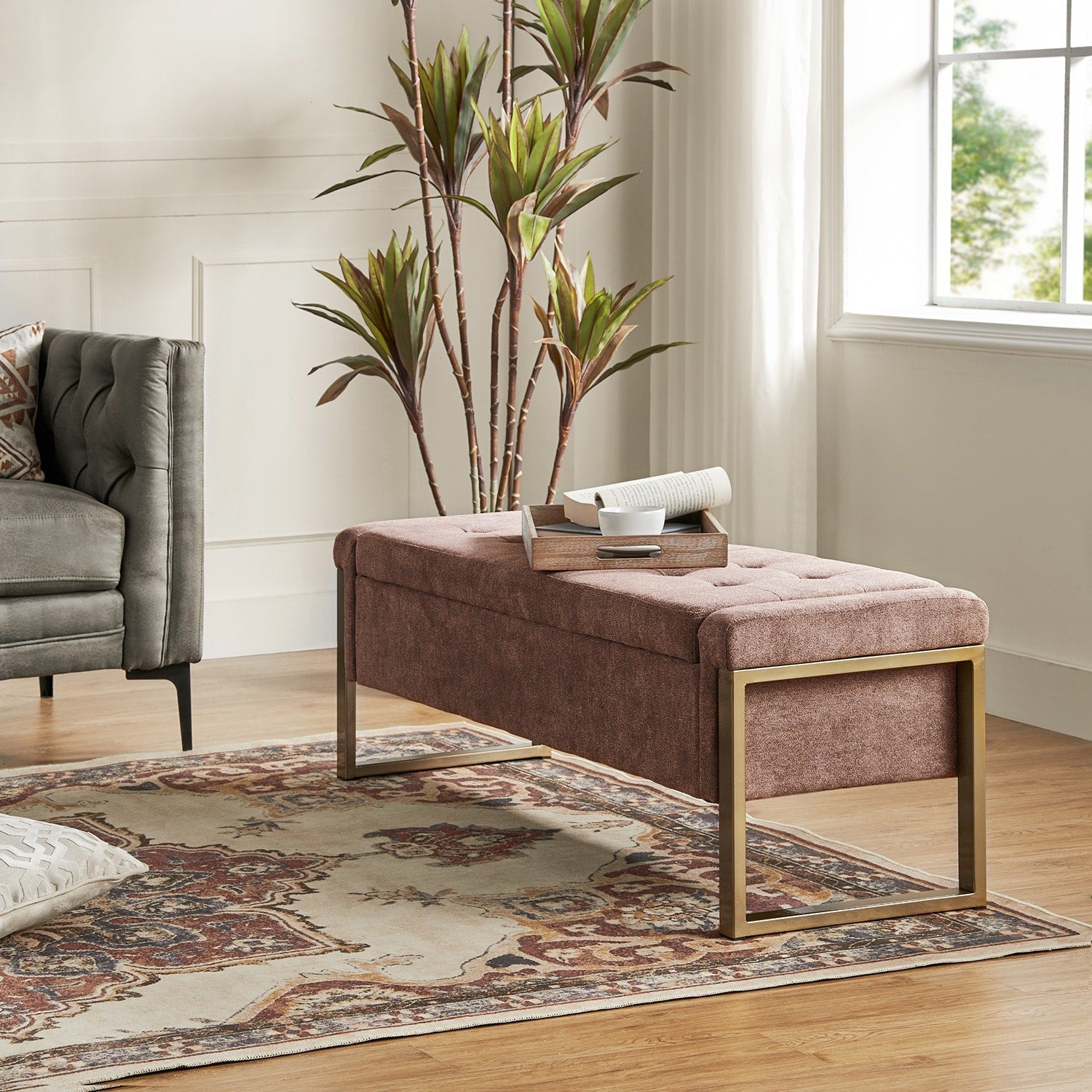 Banc de rangement moderne rembourré Alina avec pieds en métal par HULALA HOME