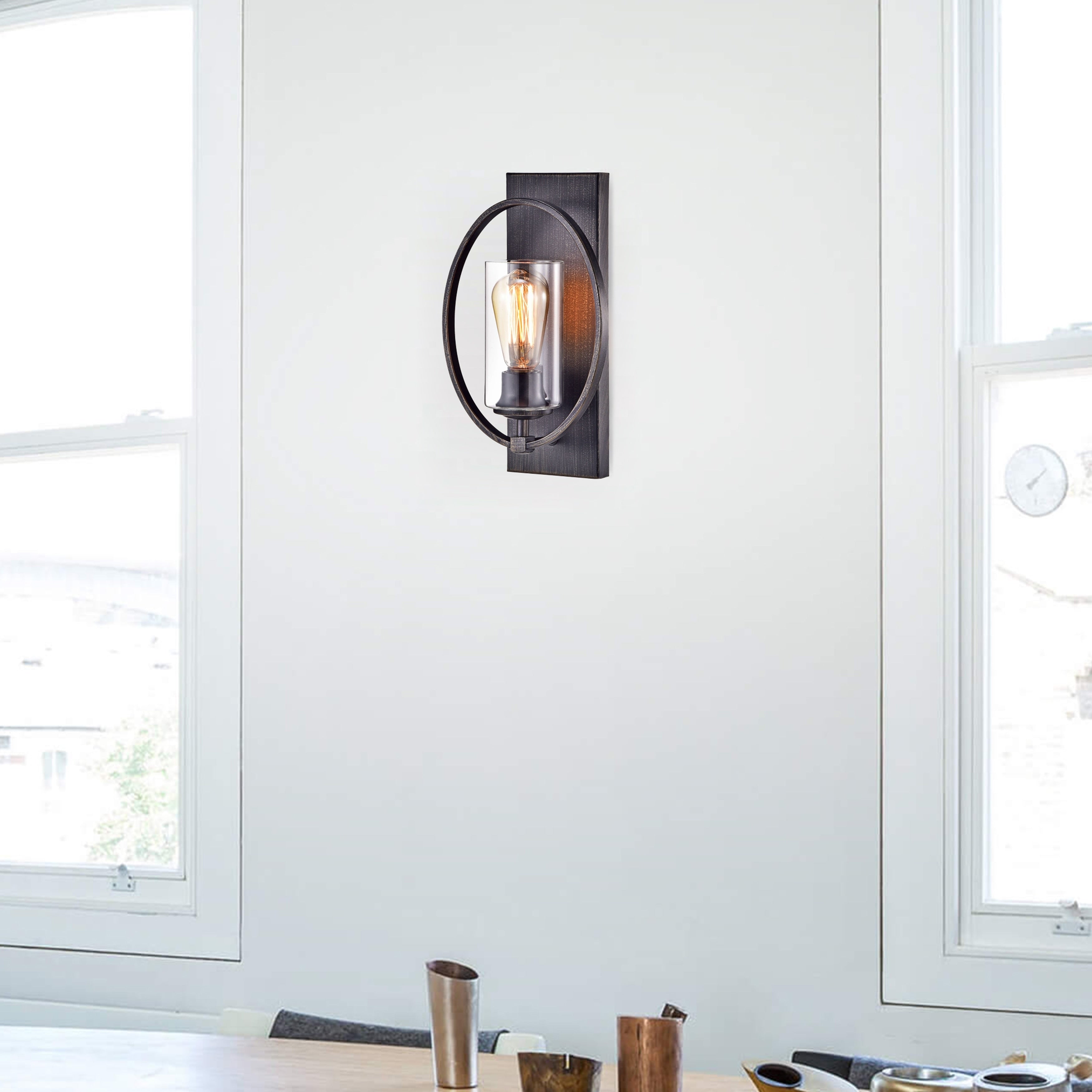 Applique murale simple Anastasia avec abat-jour en verre transparent