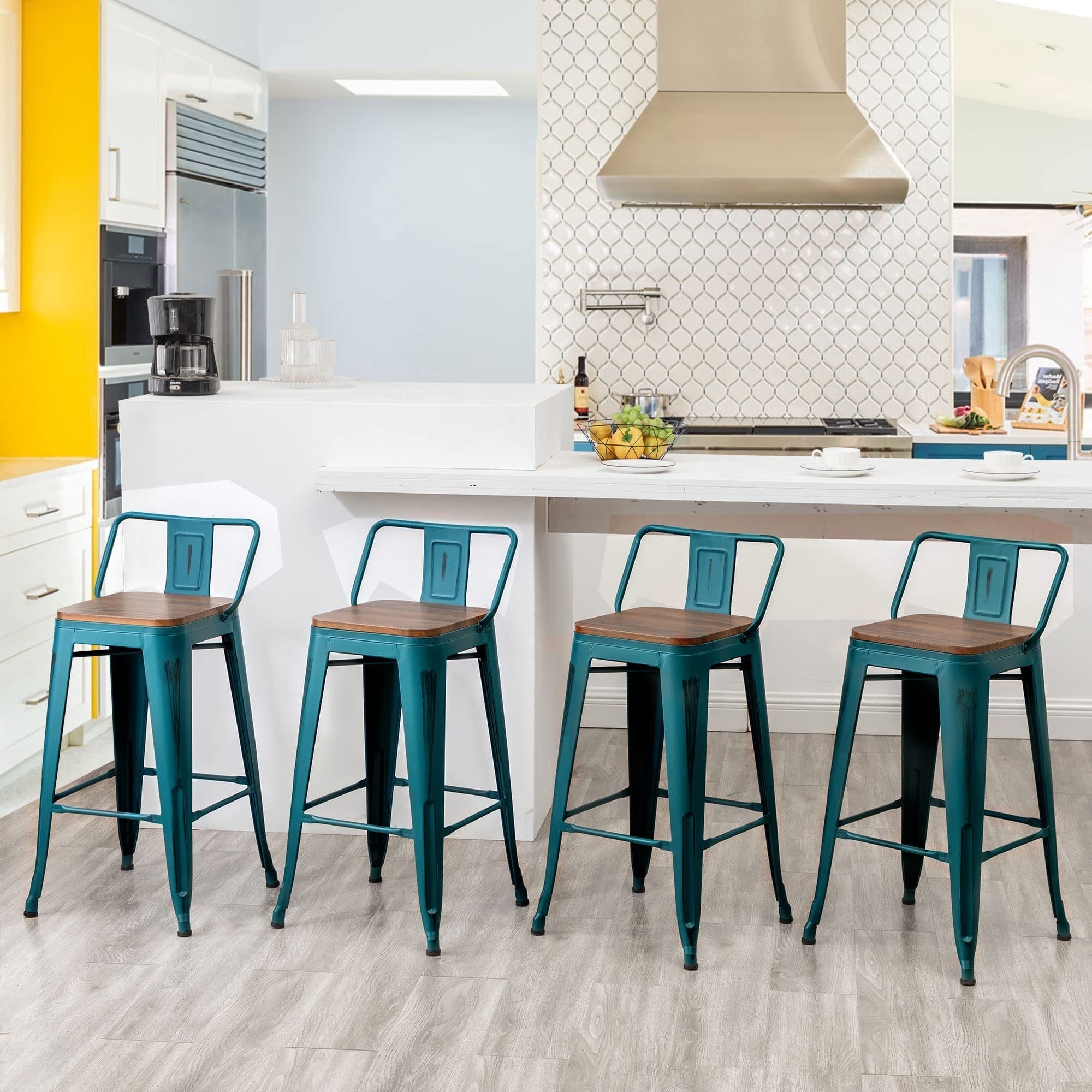 Lot de 4 tabourets de bar industriels en métal avec dossier et assise en bois