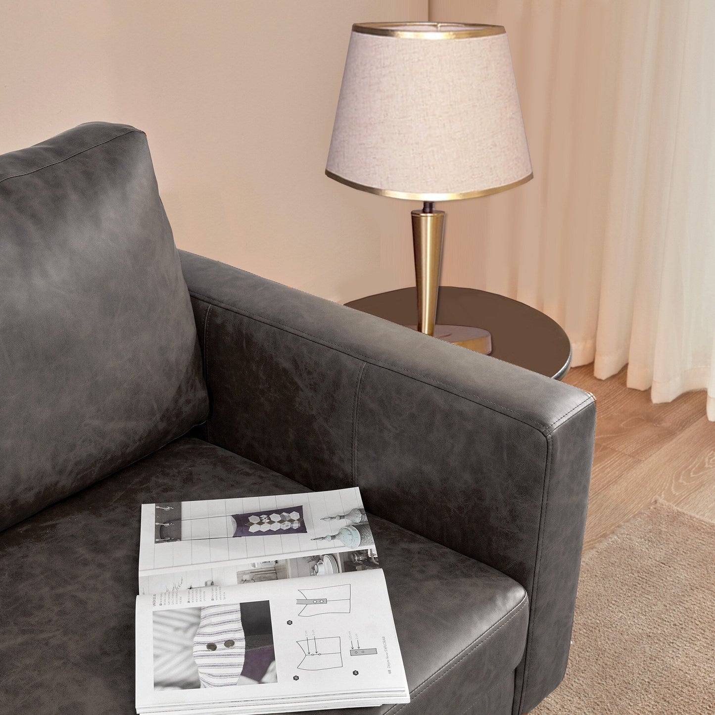 Canapé causeuse en similicuir noir antique du milieu du siècle moderne 65 avec cadre en bois massif et coussin rembourré pour le salon