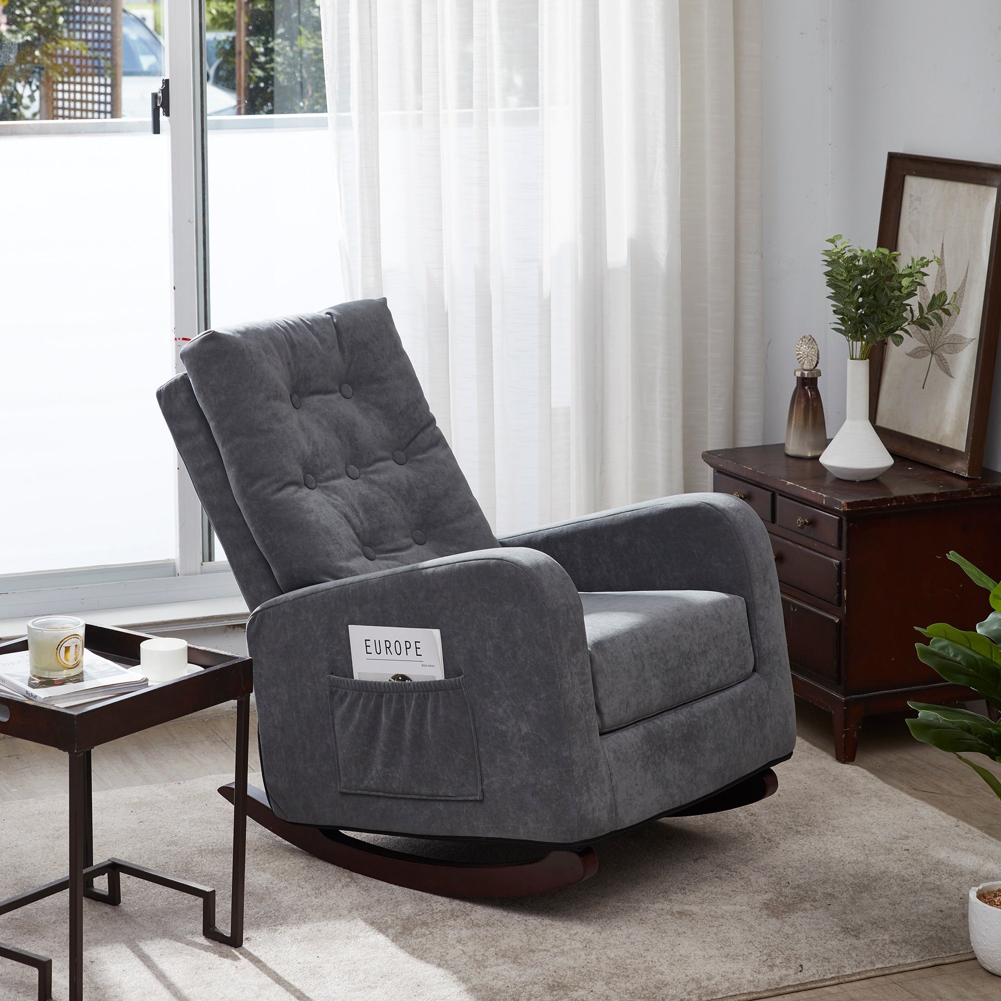 Fauteuil à bascule gris antique à dossier haut avec pieds en bois massif et poche latérale (28,74 po)