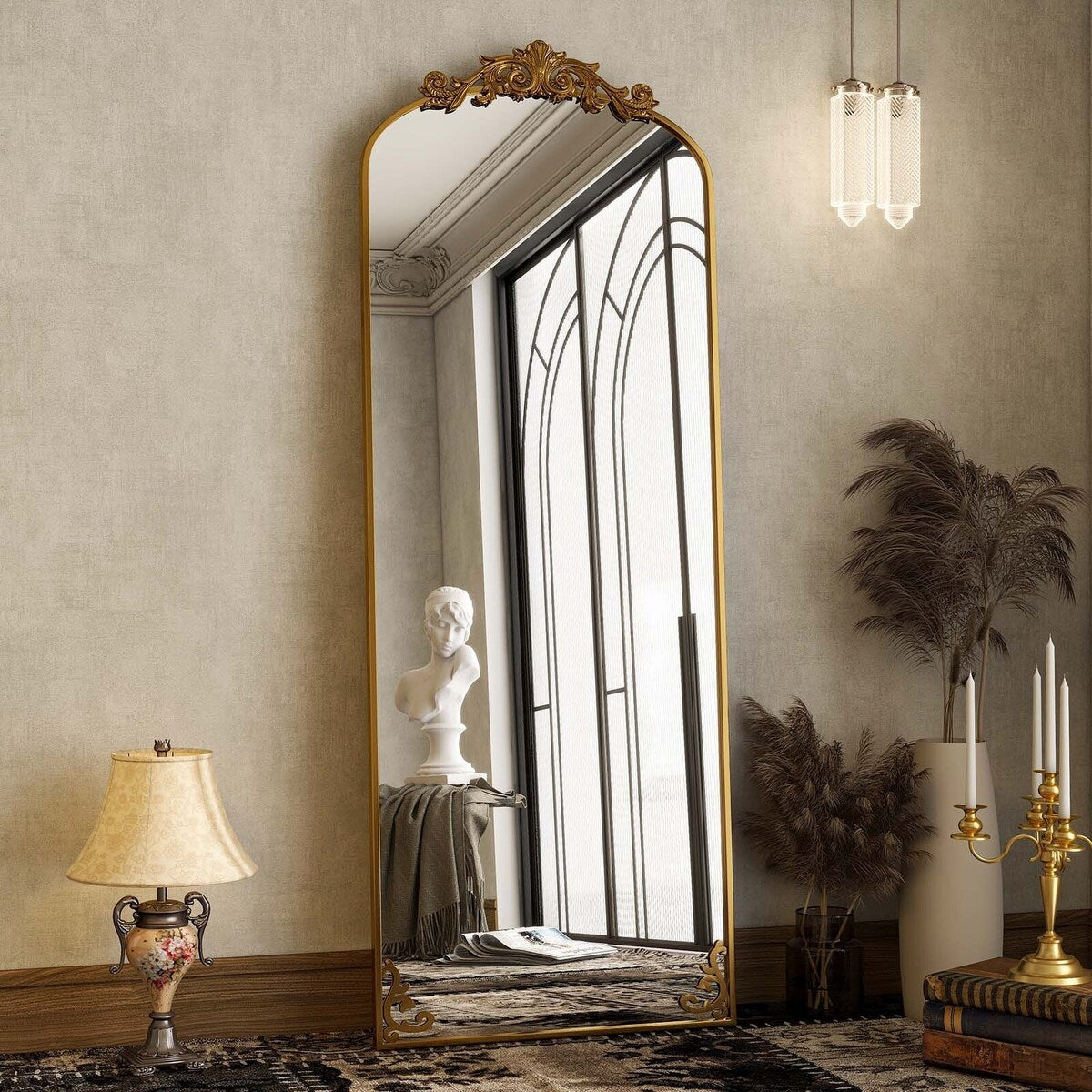 Miroir arqué pleine longueur avec motif floral baroque