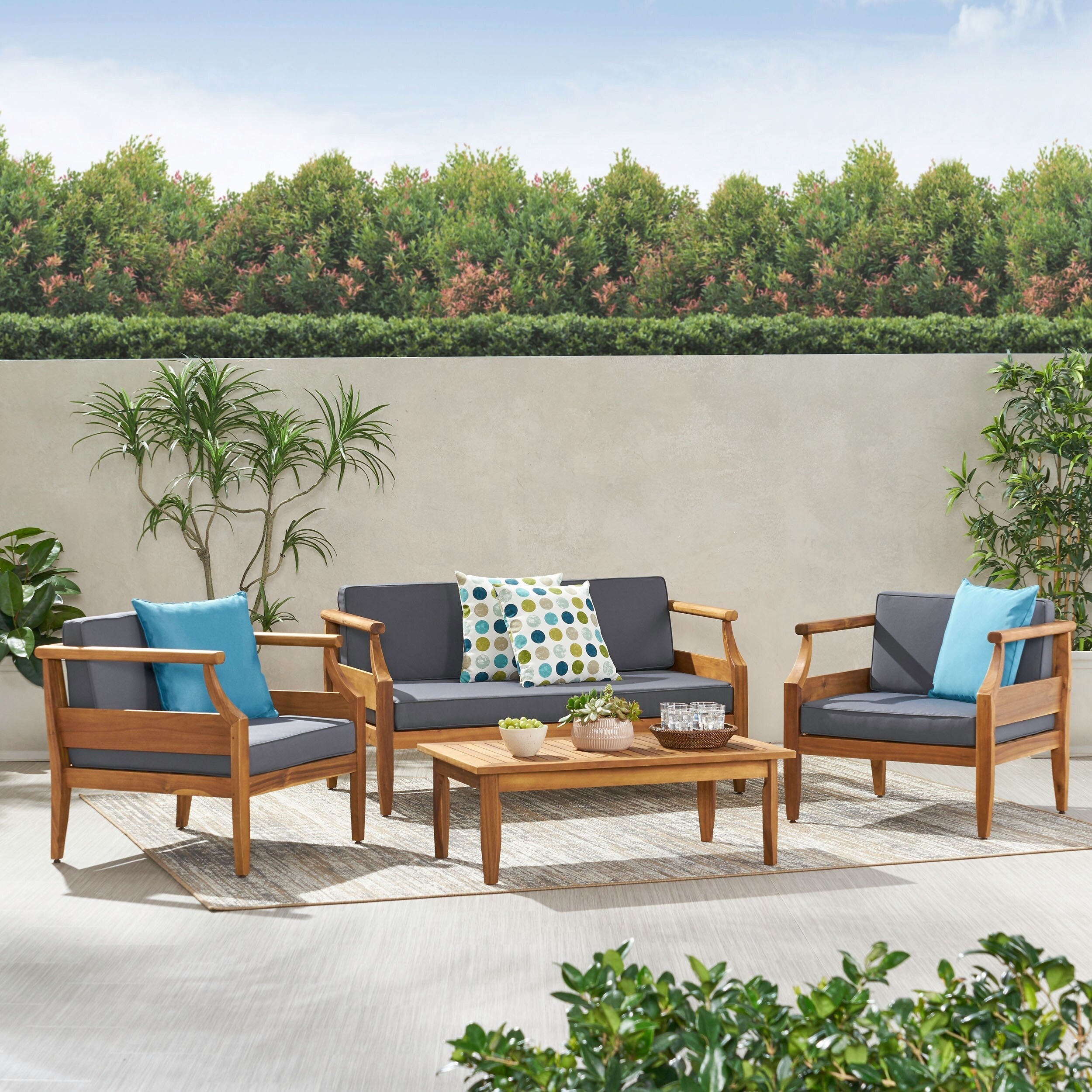 Ensemble de salon de jardin 4 places Aston, style Mid-Century moderne, en acacia, avec coussins, par Christopher Knight Home