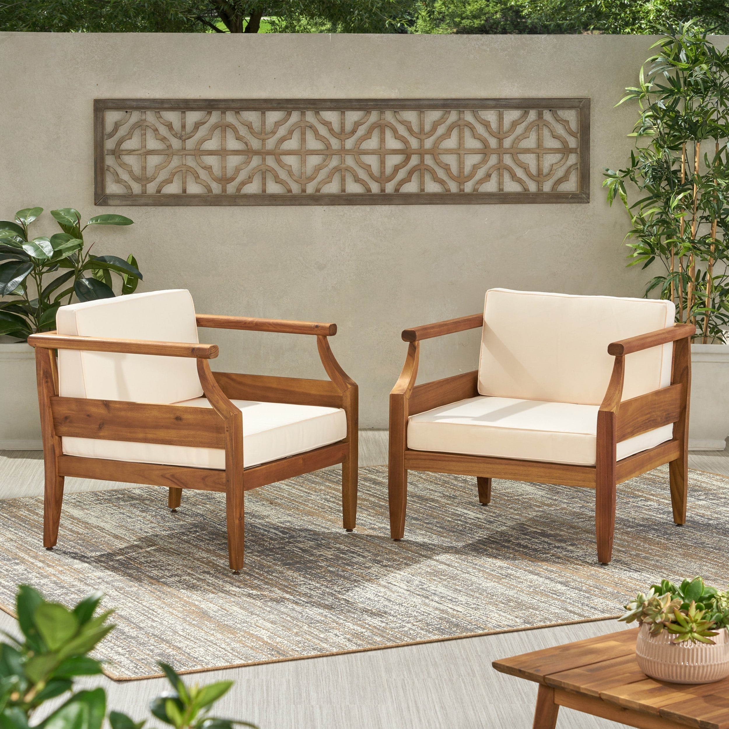 Fauteuils club d'extérieur modernes en acacia avec coussins Aston (lot de 2) par Christopher Knight Home