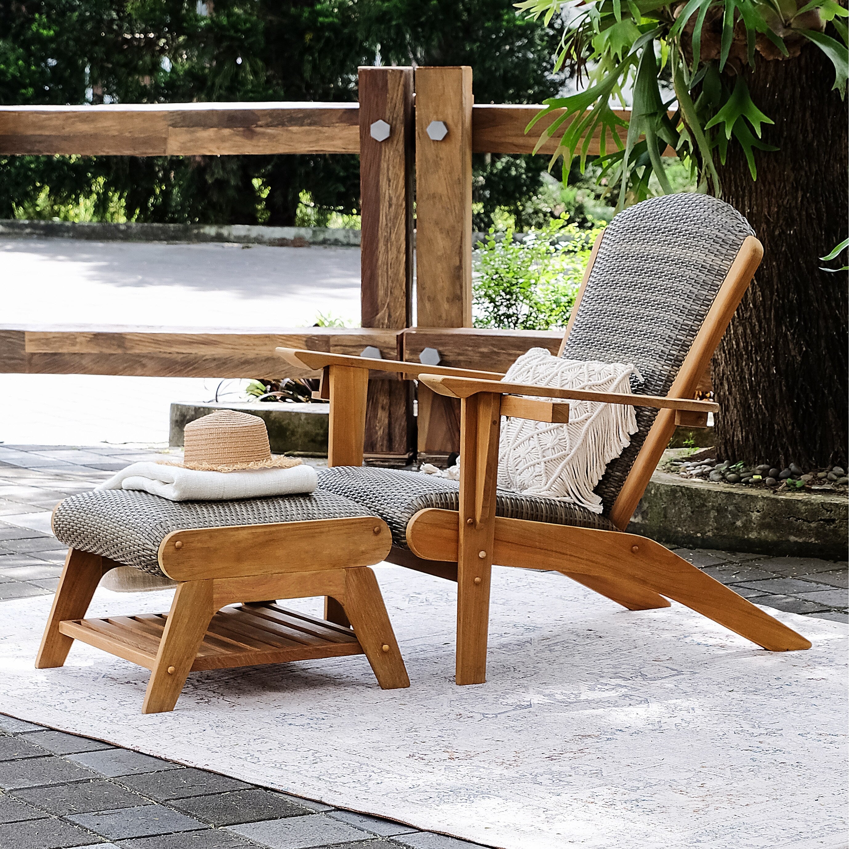 Ensemble de 4 chaises Adirondack d'extérieur rembourrées en teck Cambridge Casual Auburn
