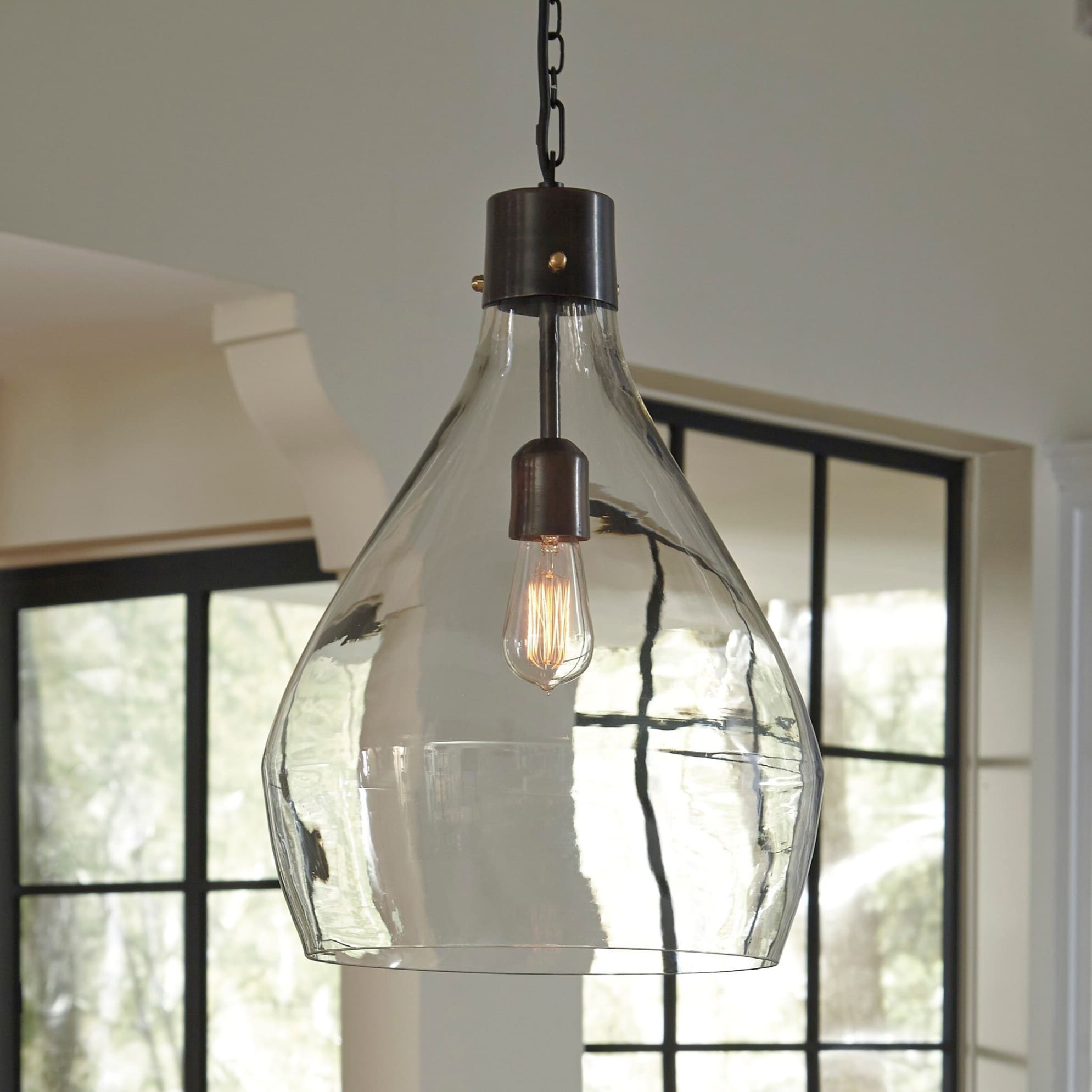 Suspension Avalbane en verre gris Signature Design by Ashley - 13,88 L x 13,88 P x 20,25 H