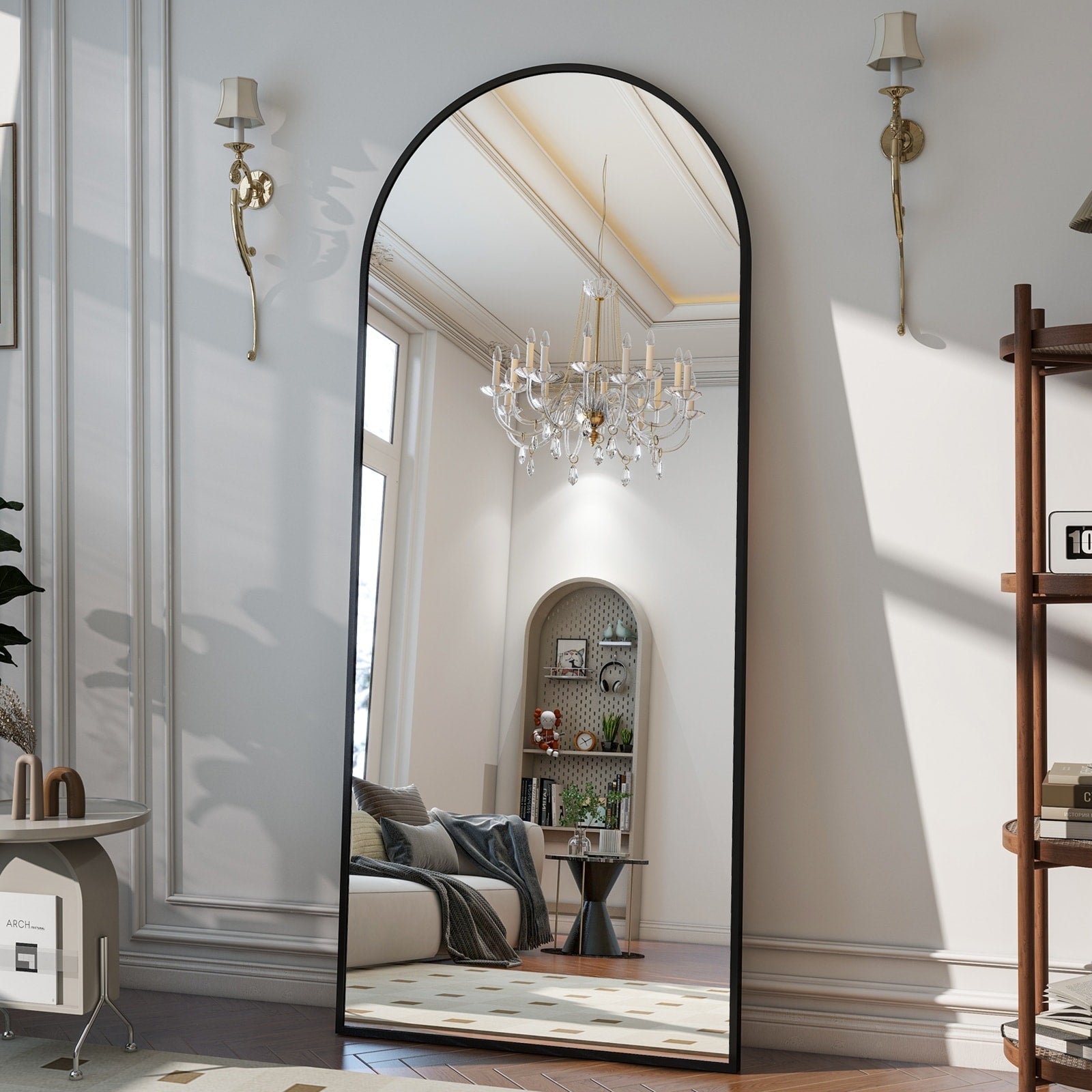 Miroir mural en forme d'arche en métal sur toute la longueur