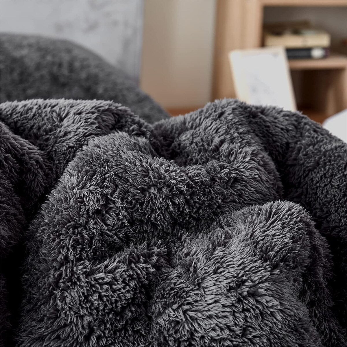 Couette surdimensionnée en peluche originale Coma Inducer® en charbon de bois