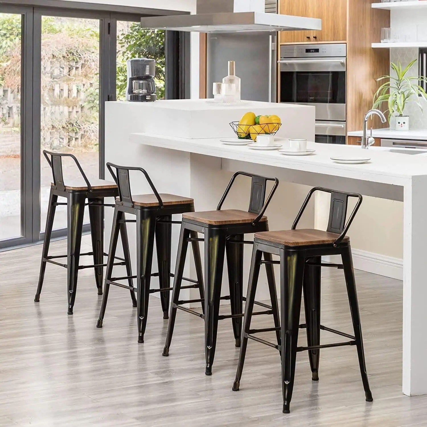Lot de 4 tabourets de bar industriels en métal avec dossier et assise en bois