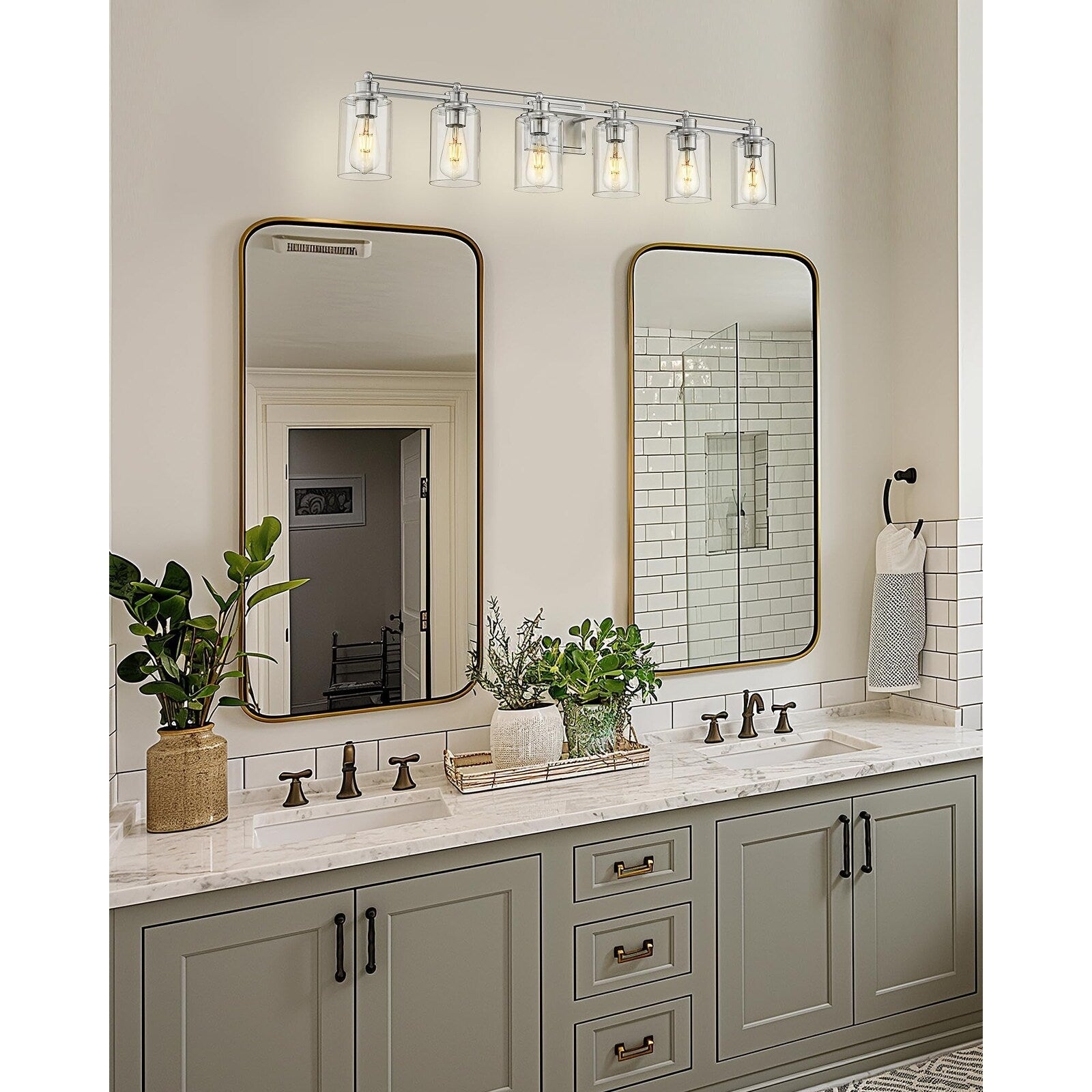 Applique murale pour salle de bain avec miroir et abat-jour en verre transparent