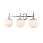 Luminaire de salle de bain à 3 lampes 929 Lighting, disponible en plusieurs finitions et avec abat-jour en verre opale