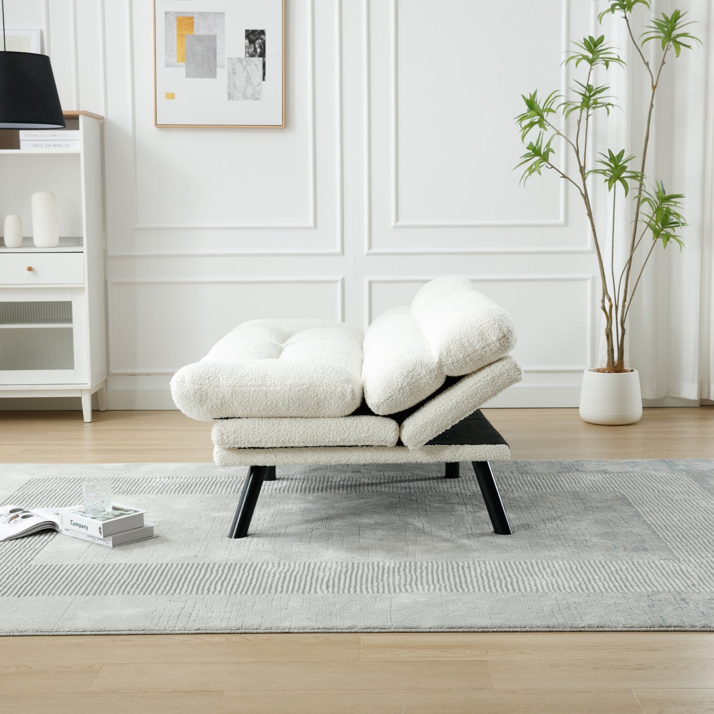 Meubles de chambre, meubles de salon, canapé avec coussin épais, canapé-lit, canapé-lit avec pieds en métal.