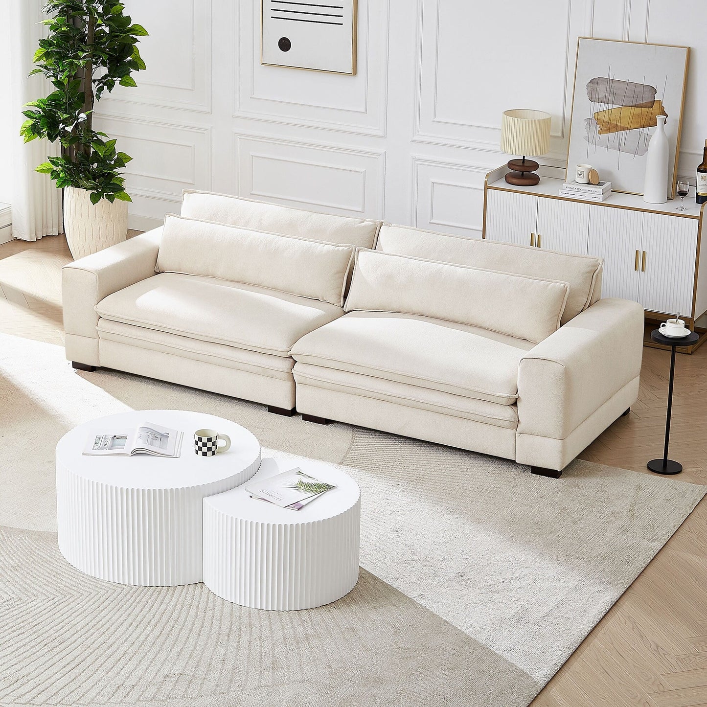 Canapé 4 places moderne en tissu beige 104.72 avec dossier coussiné, pieds en bois massif et cadre robuste pour le salon