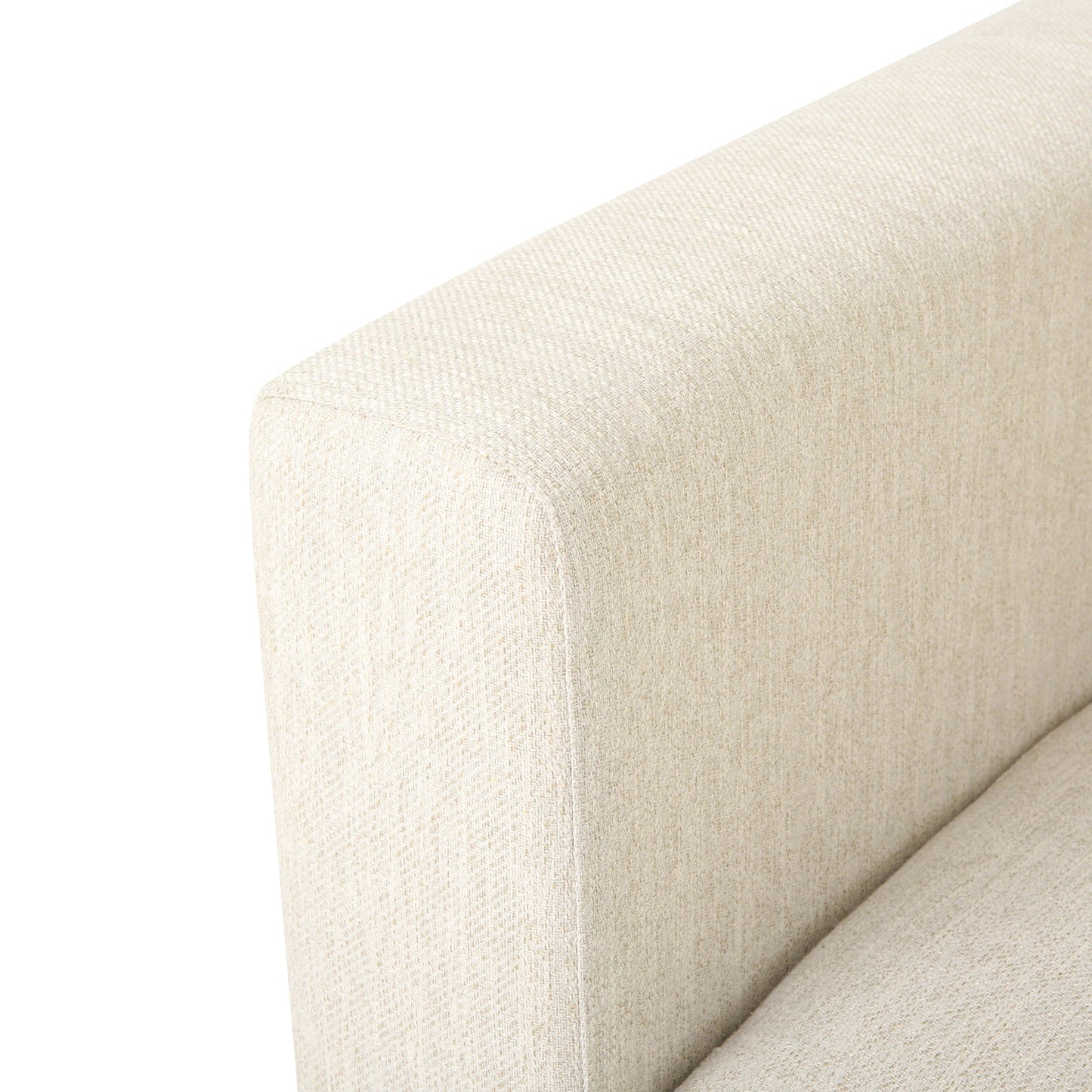 Canapé 3 places beige avec pieds en bois et deux coussins