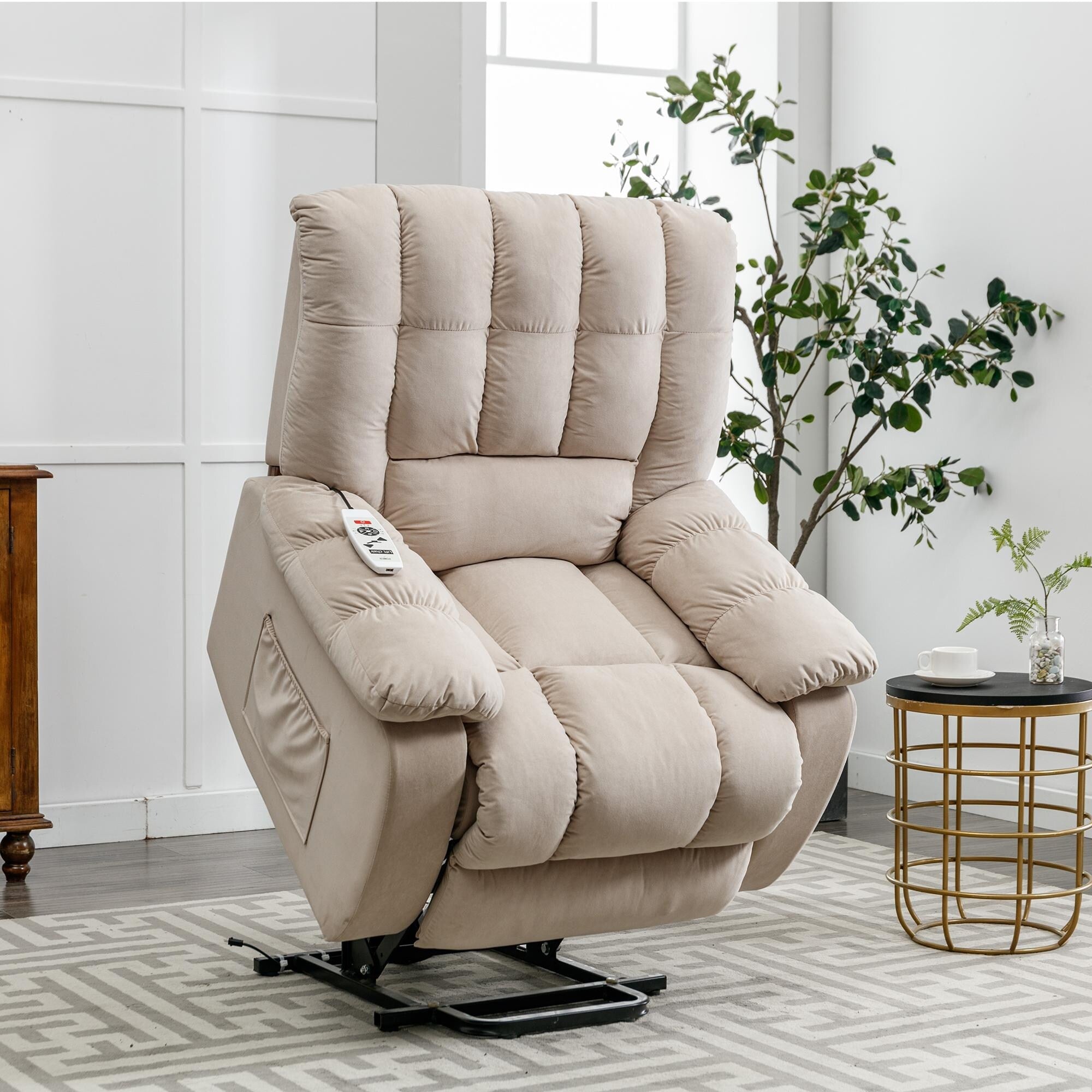 Fauteuil inclinable électrique beige avec chauffage, massage et poche de rangement pour le salon ou la chambre