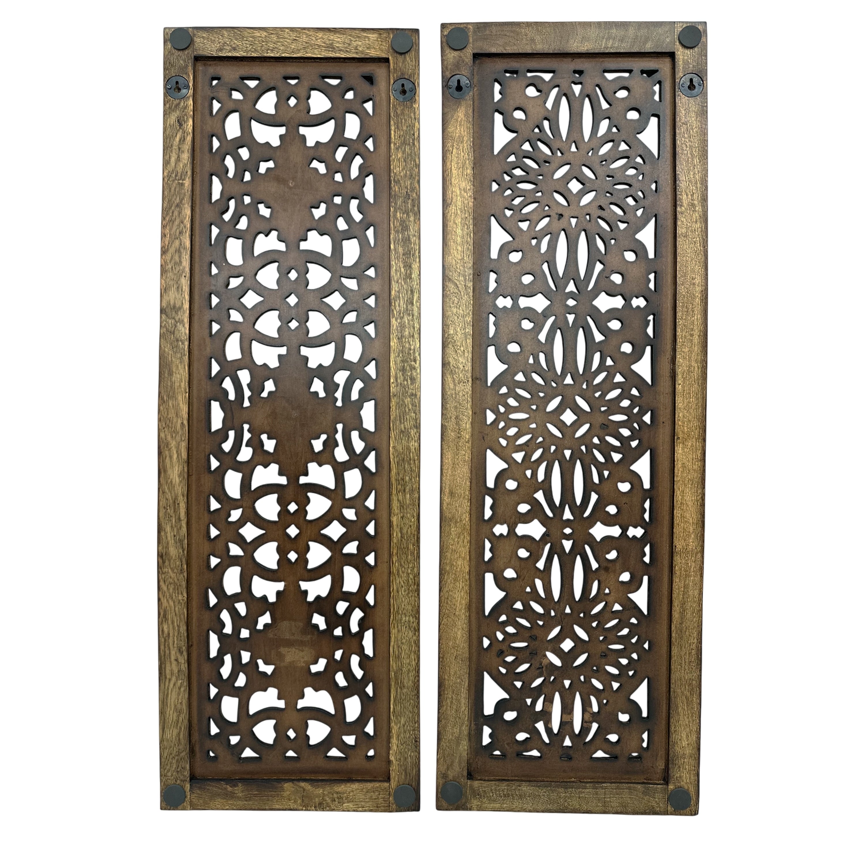Panneaux muraux en bois sculptés à la main à motif floral Benzara, assortiment de deux, marron
