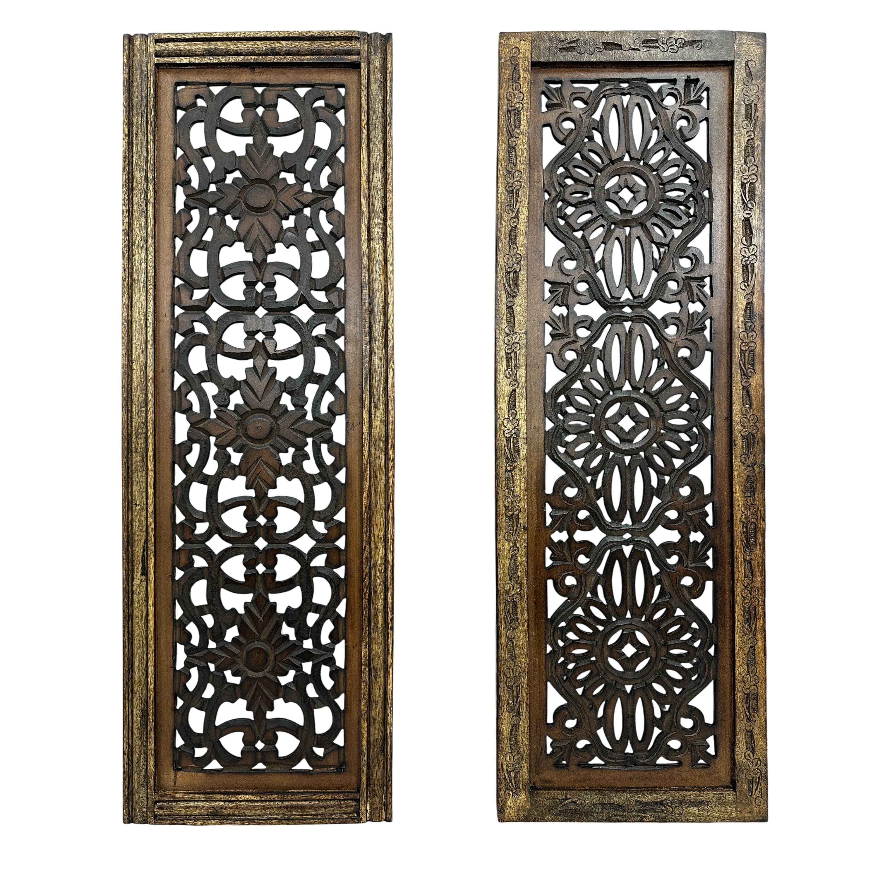 Panneaux muraux en bois sculptés à la main à motif floral Benzara, assortiment de deux, marron