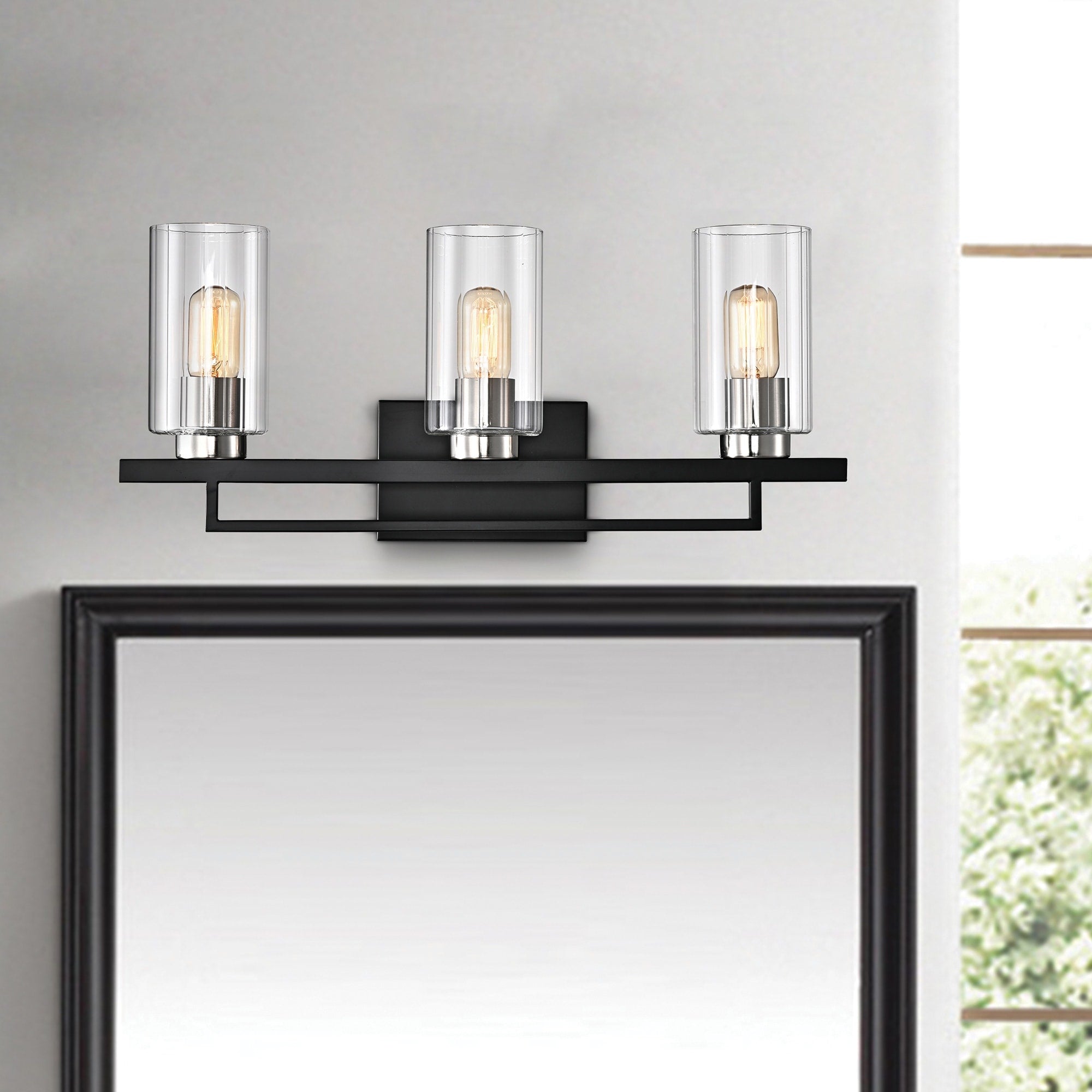 Meuble-lavabo noir et nickel brossé à 3 lumières avec abat-jour en verre biseauté transparent