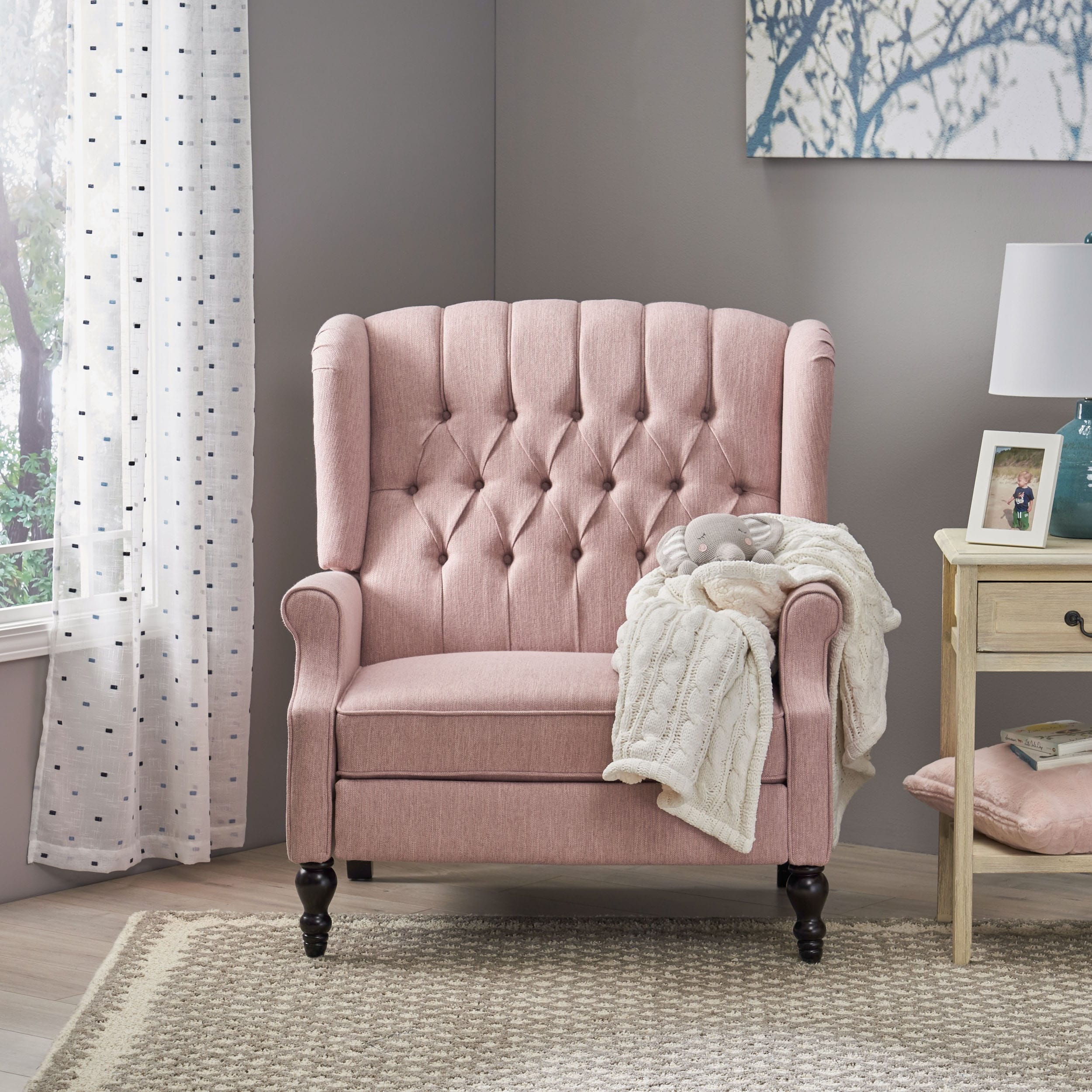 Fauteuil inclinable rembourré surdimensionné Blush avec repose-pieds, dossier capitonné et clous décoratifs