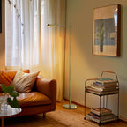 Lampadaire industriel Brightech Leaf de 53 po à DEL à intensité variable à 3 voies avec abat-jour empire en métal laiton