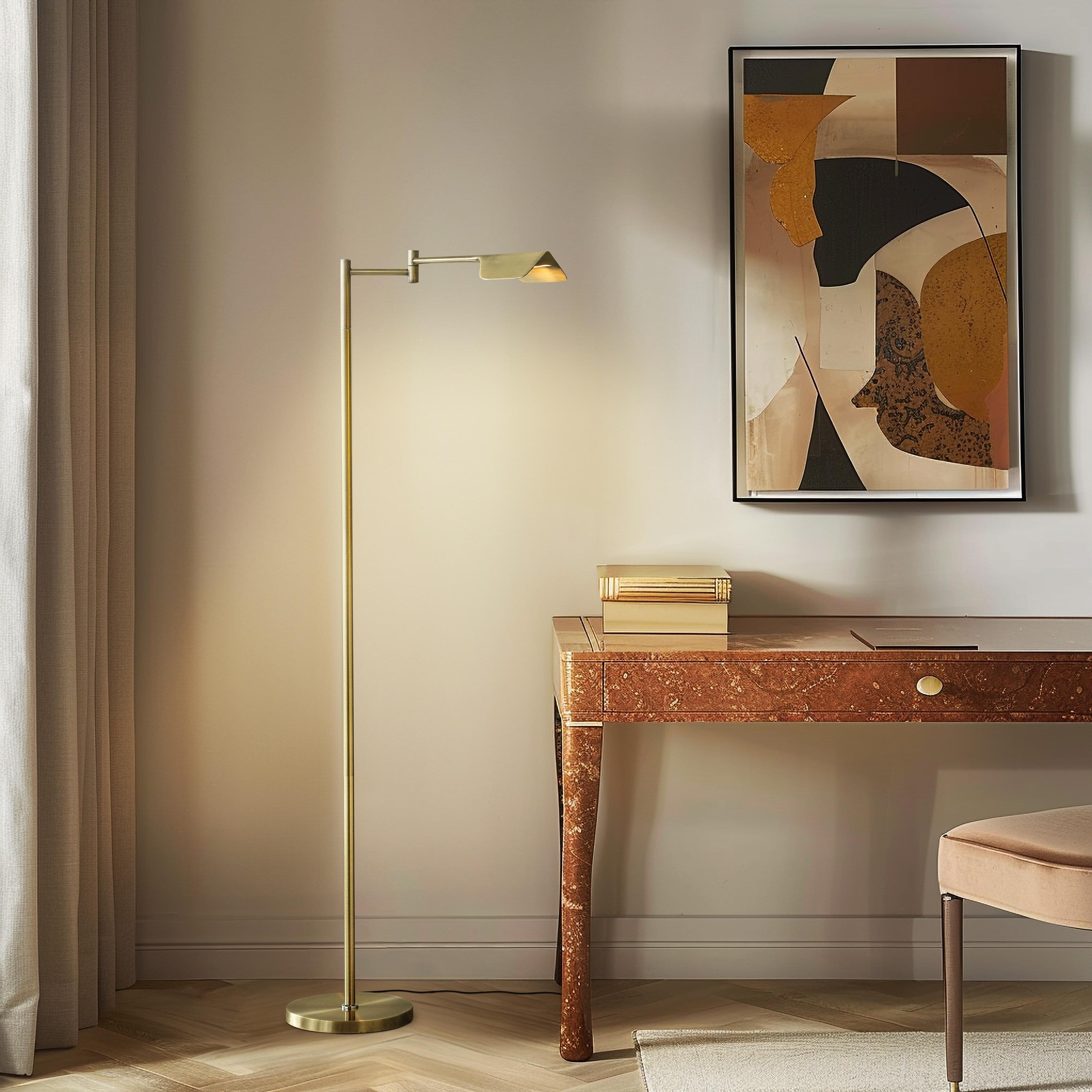 Lampadaire industriel Brightech Leaf de 53 po à DEL à intensité variable à 3 voies avec abat-jour empire en métal laiton