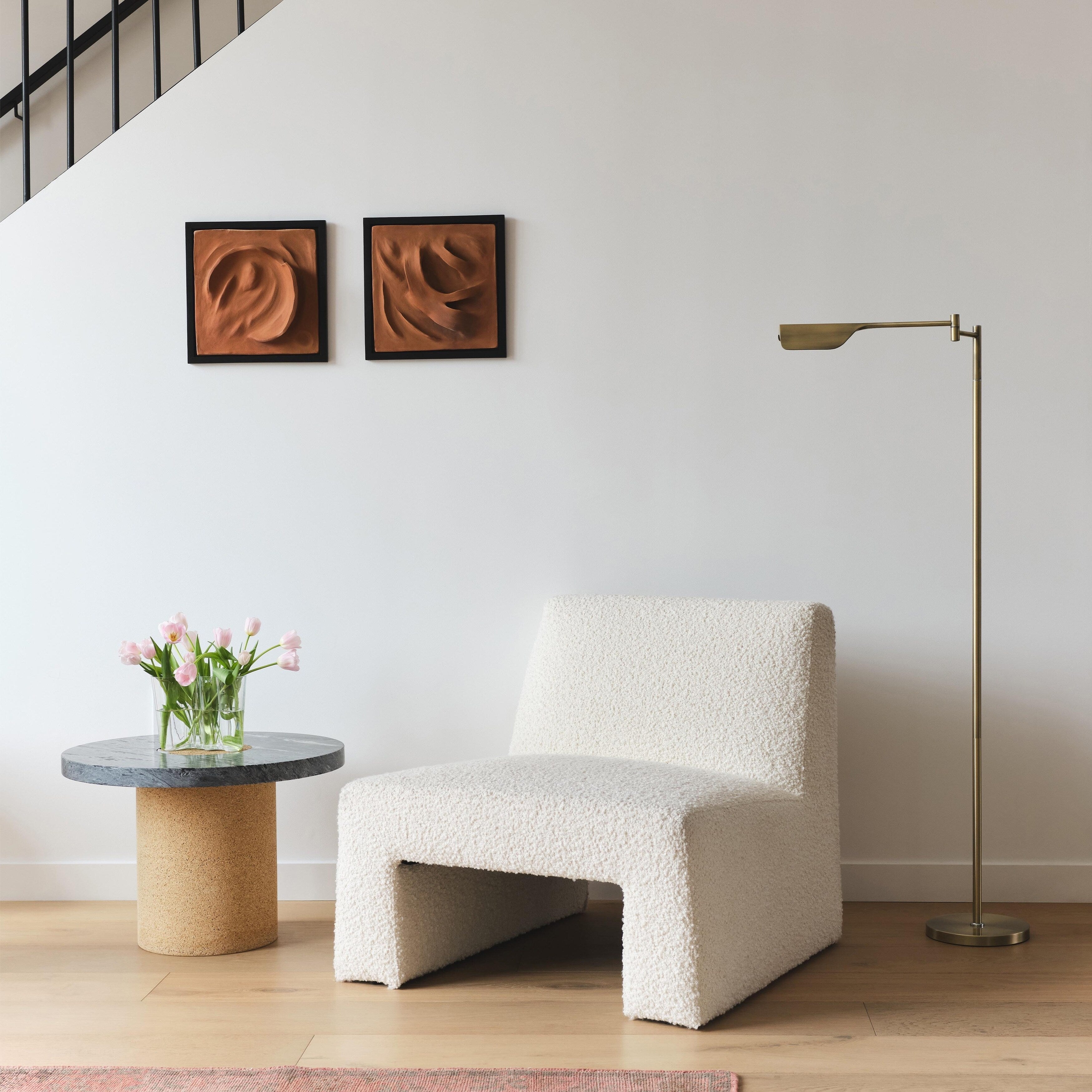 Lampadaire industriel Brightech Leaf de 53 po à DEL à intensité variable à 3 voies avec abat-jour empire en métal laiton