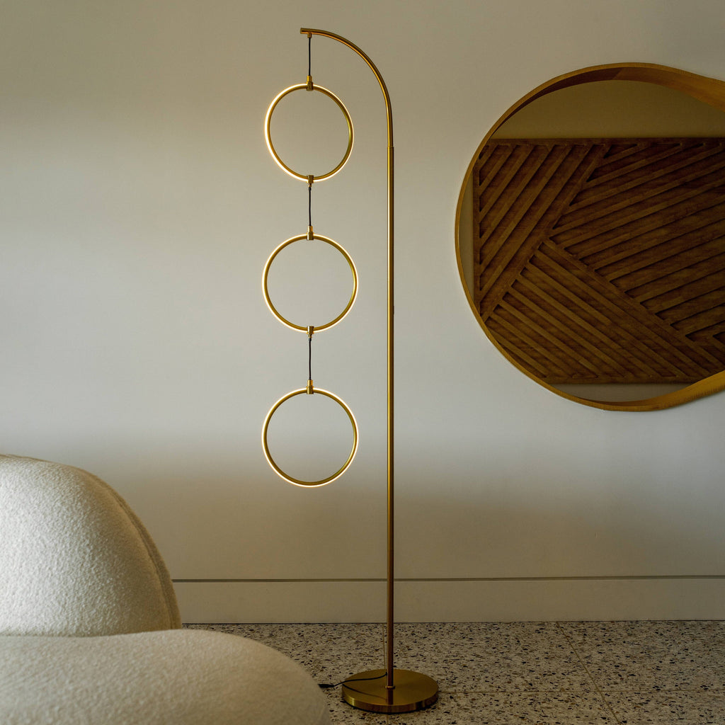 Lampadaire industriel Brightech Nova 74 po à 3 anneaux lumineux à DEL ultra-lumineux avec variateur à 3 voies