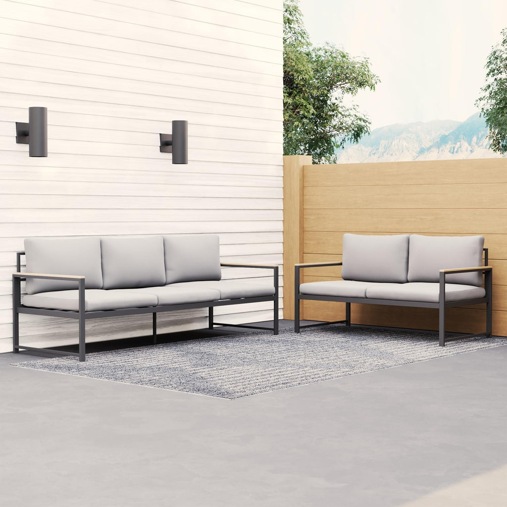 Chaise d'appoint d'extérieur en métal Brookside Meg avec coussins