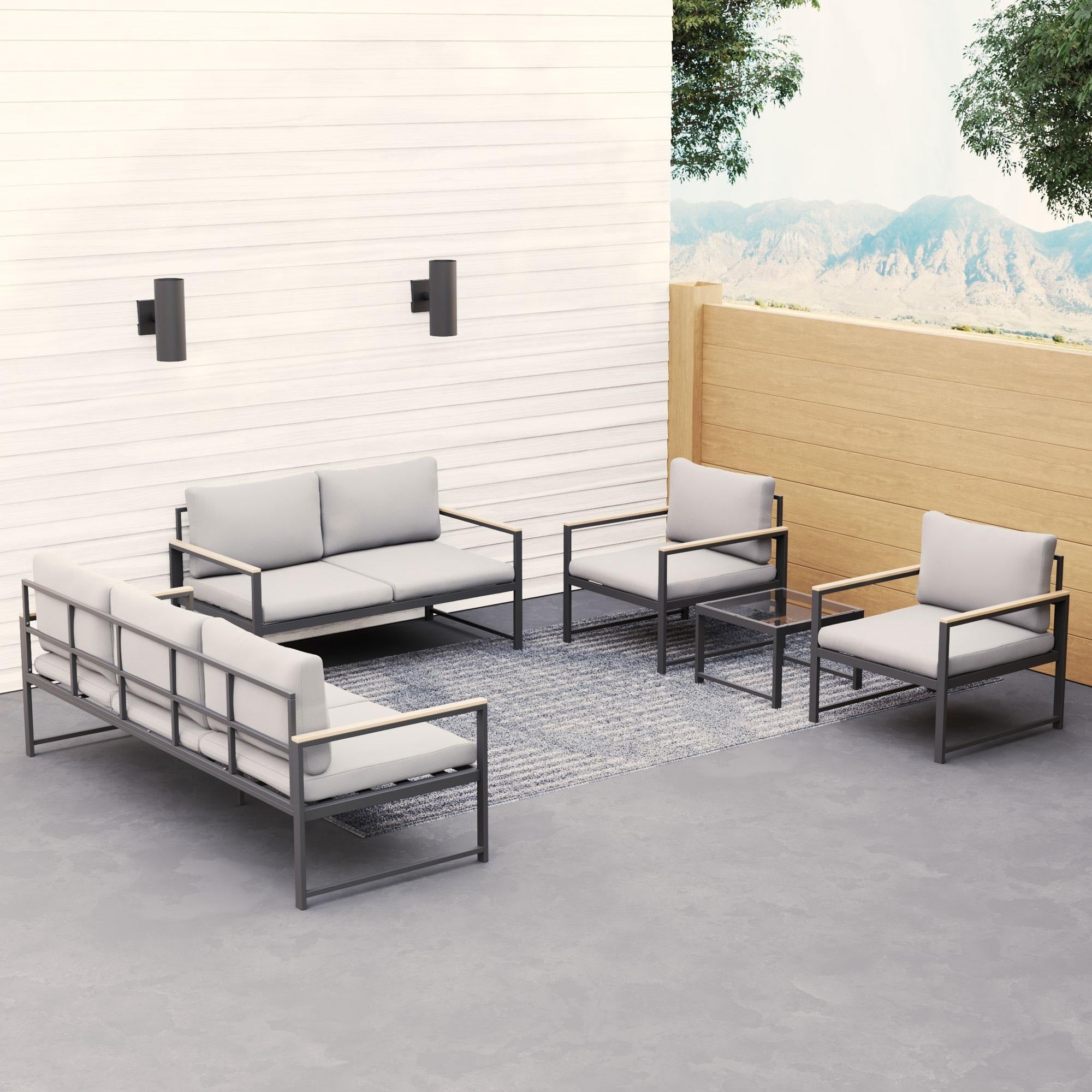 Chaise d'appoint d'extérieur en métal Brookside Meg avec coussins