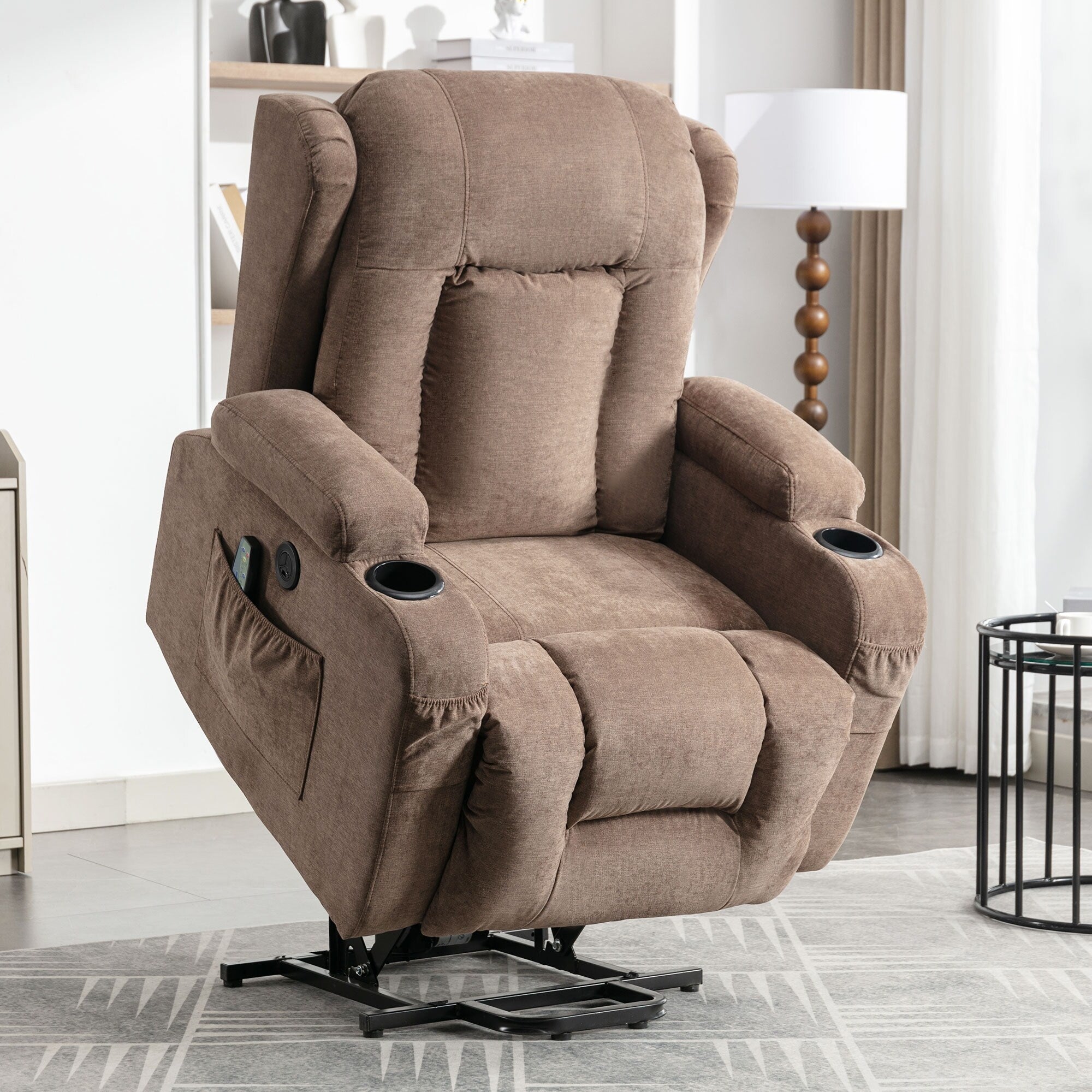 Fauteuil inclinable électrique marron avec chauffage, massage, chargement USB et rangement latéral, inclinaison réglable pour personnes âgées
