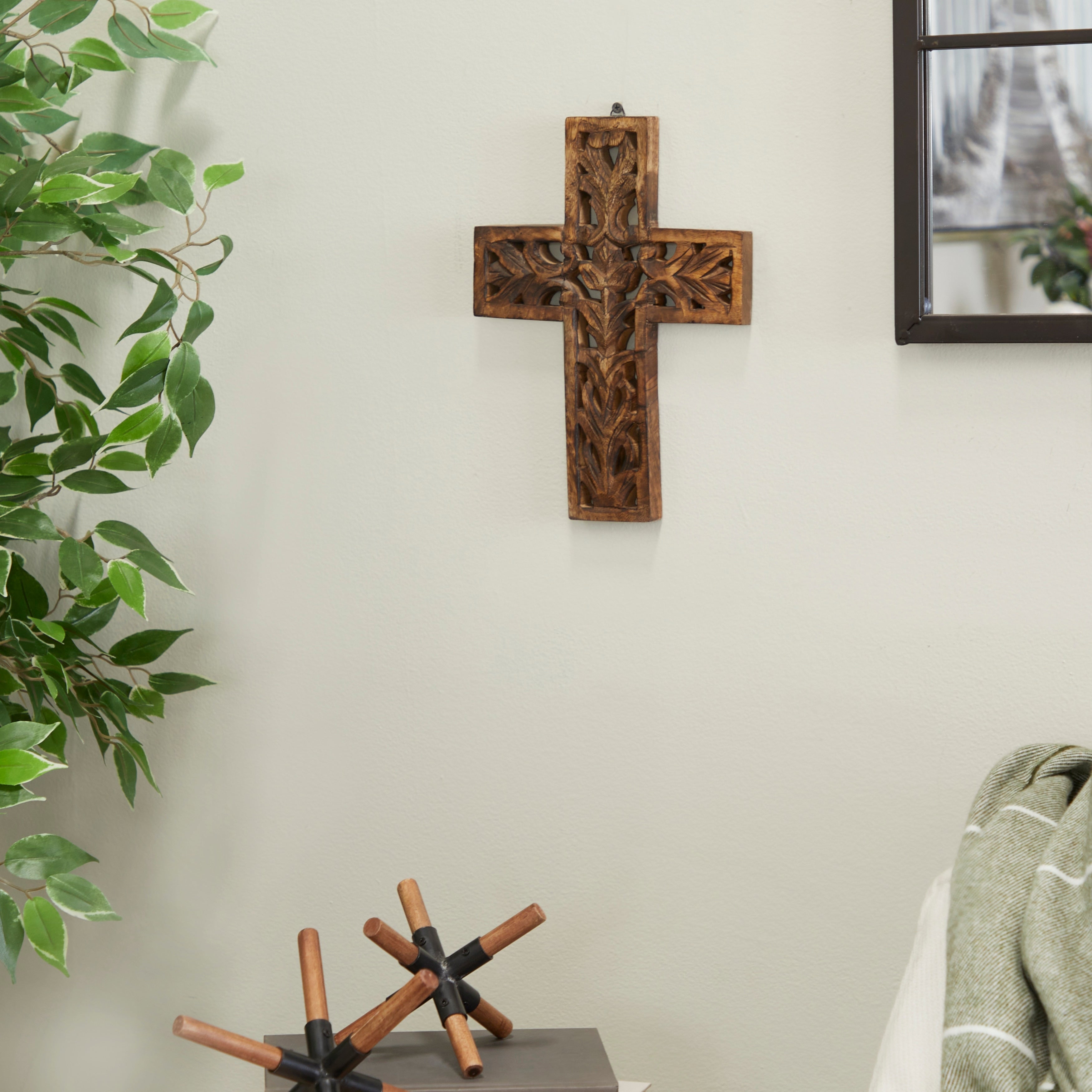 Croix décorative murale traditionnelle en bois brun 12 x 9 x 1