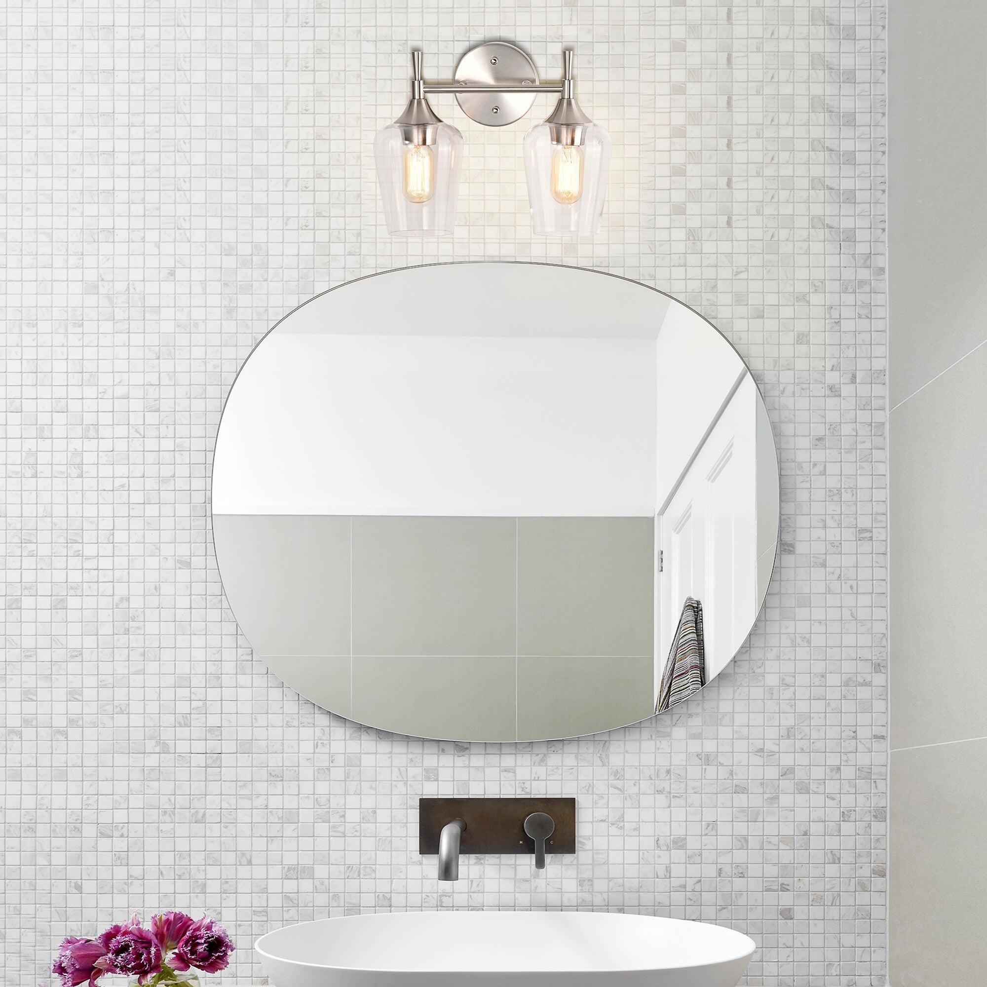 Applique de vanité moderne à 2 lumières en nickel brossé avec abat-jour en verre à vin transparent - Nickel brossé