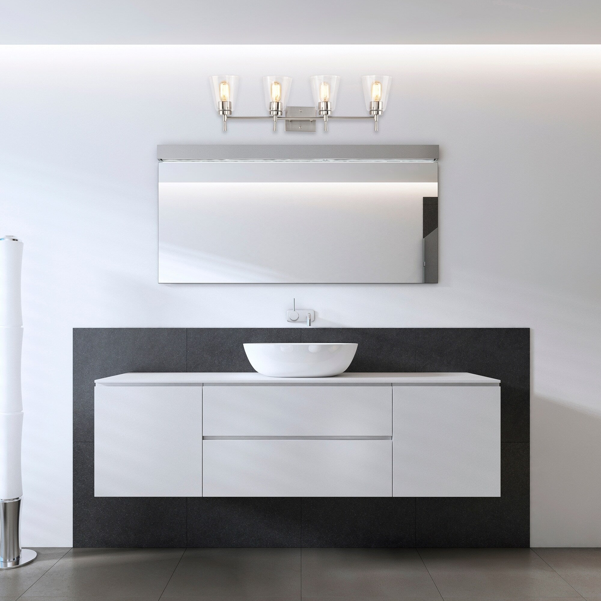 Applique de vanité moderne à 4 lumières en nickel brossé avec abat-jour coniques en verre transparent - Nickel brossé