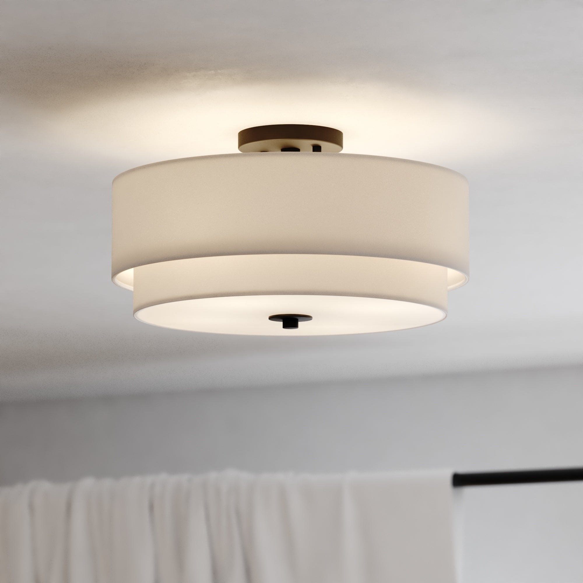 Plafonnier moderne Burnaby du milieu du siècle avec abat-jour tambour en lin blanc