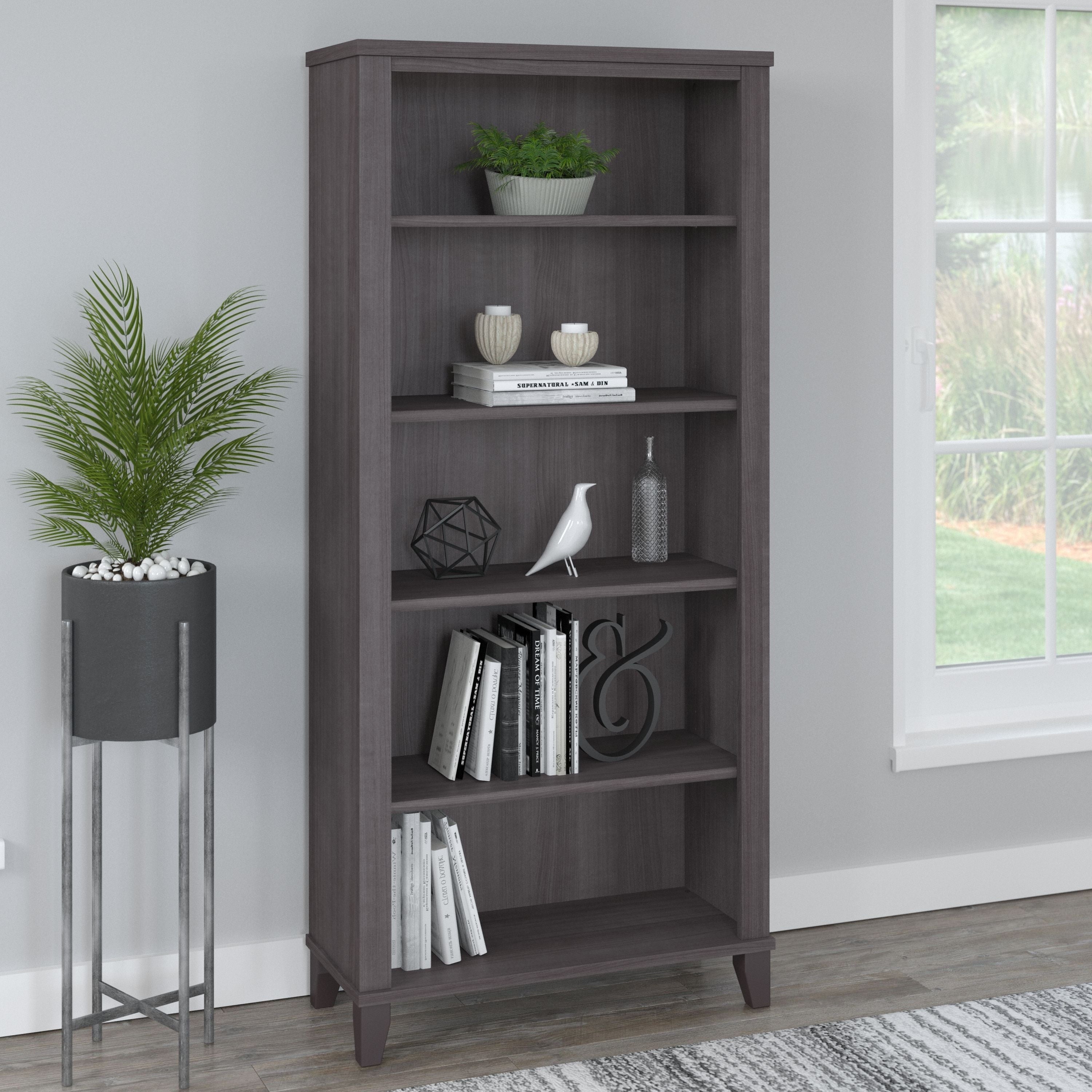 Bibliothèque haute à 5 étagères réglables Somerset de Bush Furniture