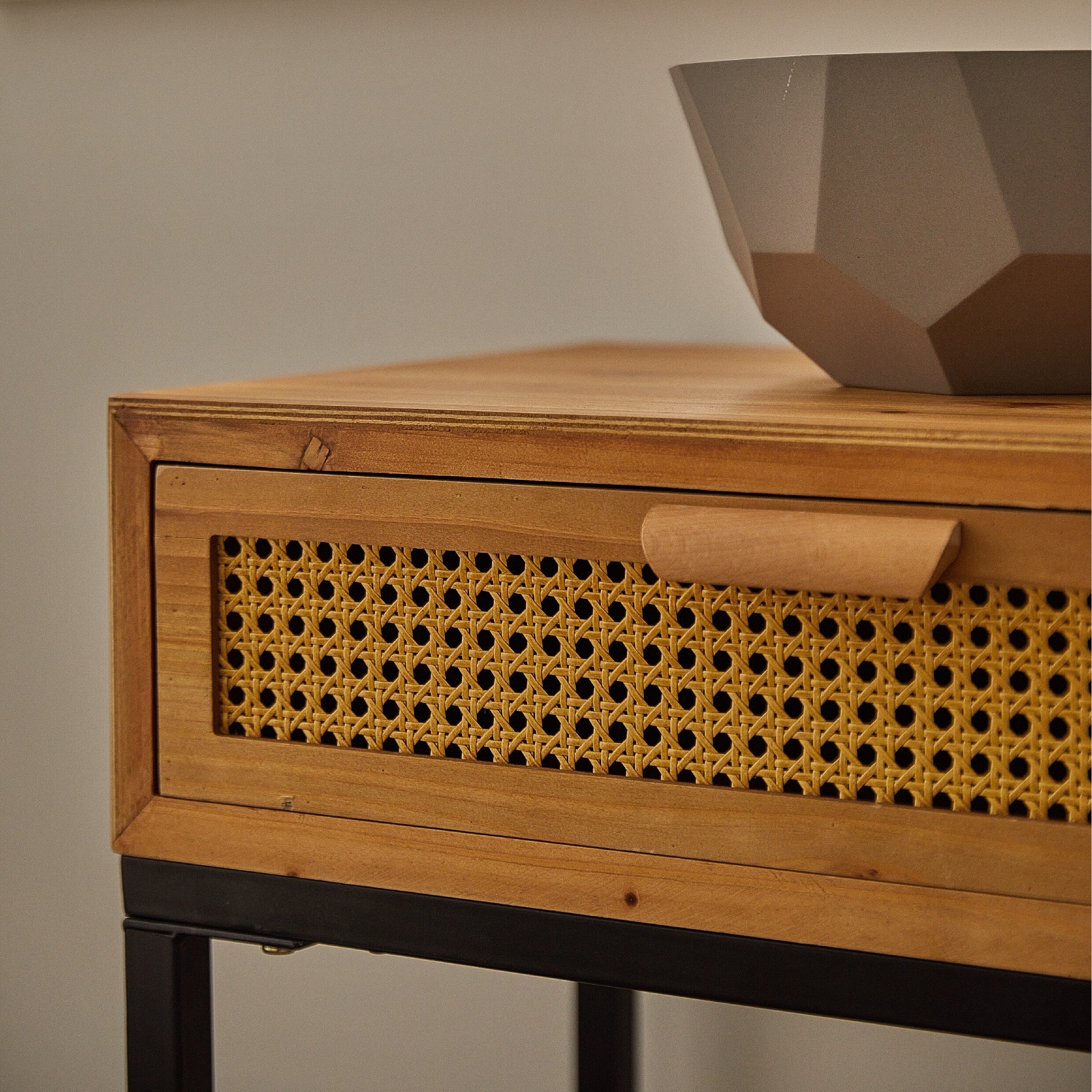 Console de style ferme moderne COZAYH 44 avec façade tissée