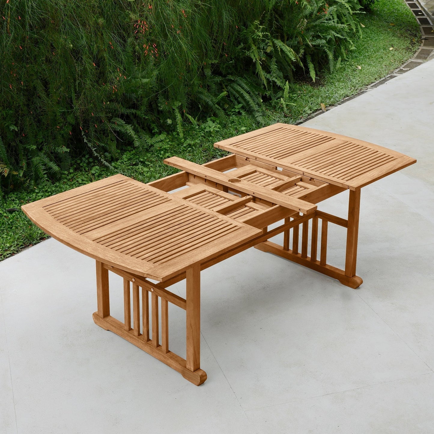Ensemble de salle à manger extensible Cambridge Casual Chignik 7 pièces en teck pour patio