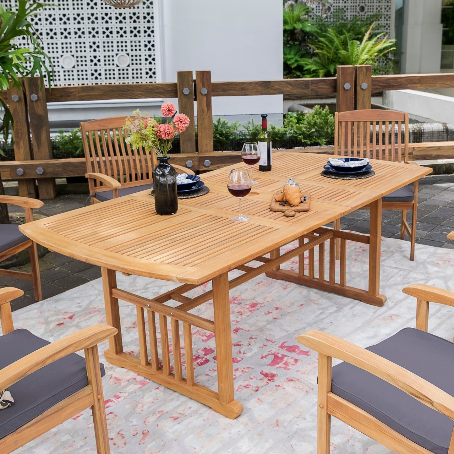 Ensemble de salle à manger extensible Cambridge Casual Chignik 7 pièces en teck pour patio