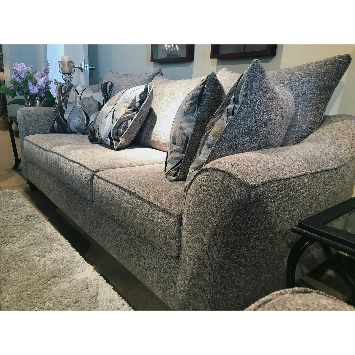 Canapé à dossier coussiné en tissu Camero de Roundhill Furniture