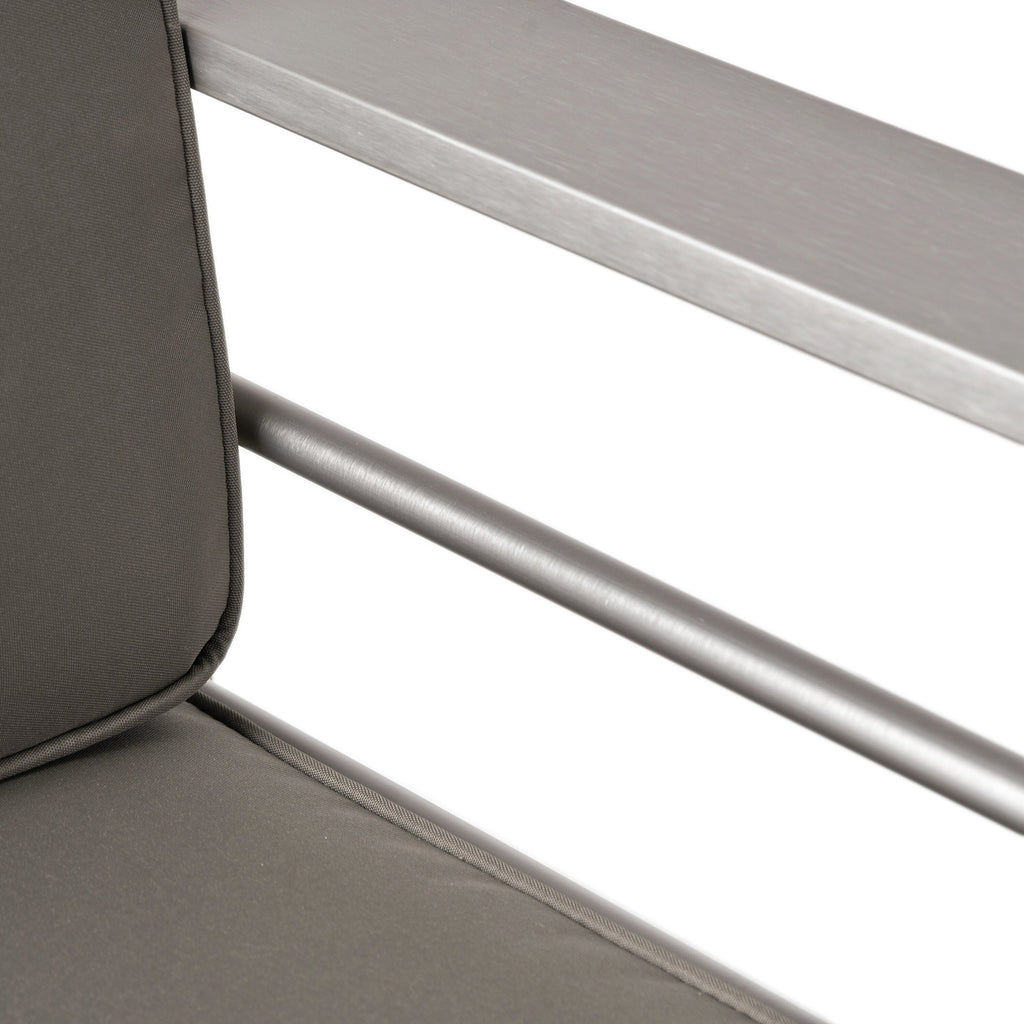Ensemble de salon de jardin Cape Coral en aluminium 2 places avec table d'appoint et pouf par Christopher Knight Home