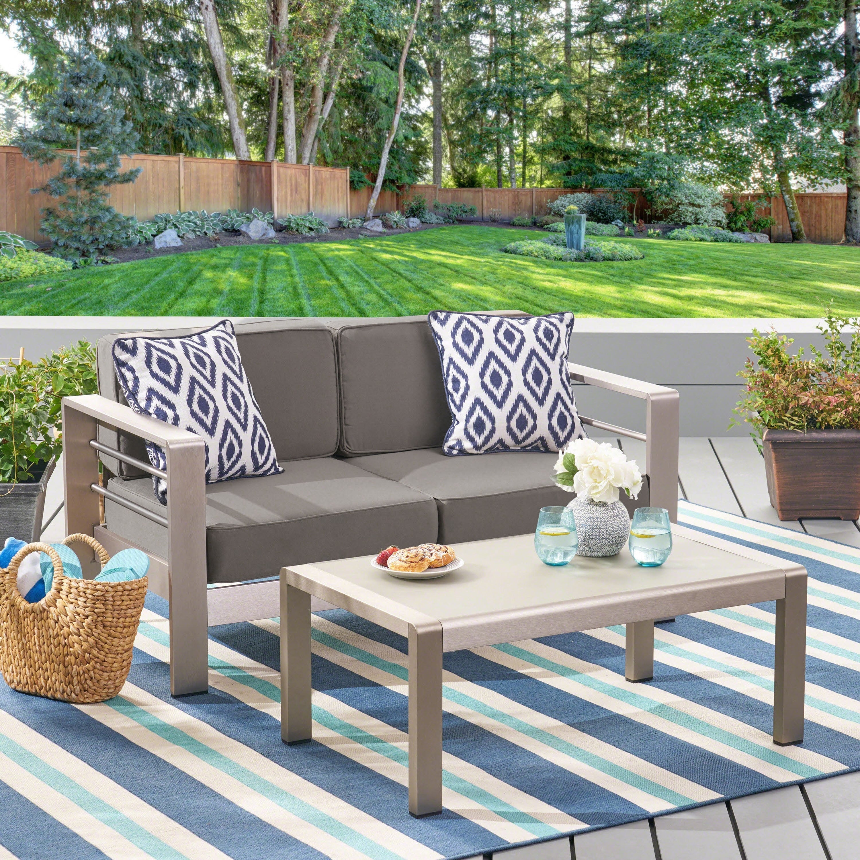 Ensemble de jardin 2 pièces en aluminium Cape Coral avec coussins par Christopher Knight Home
