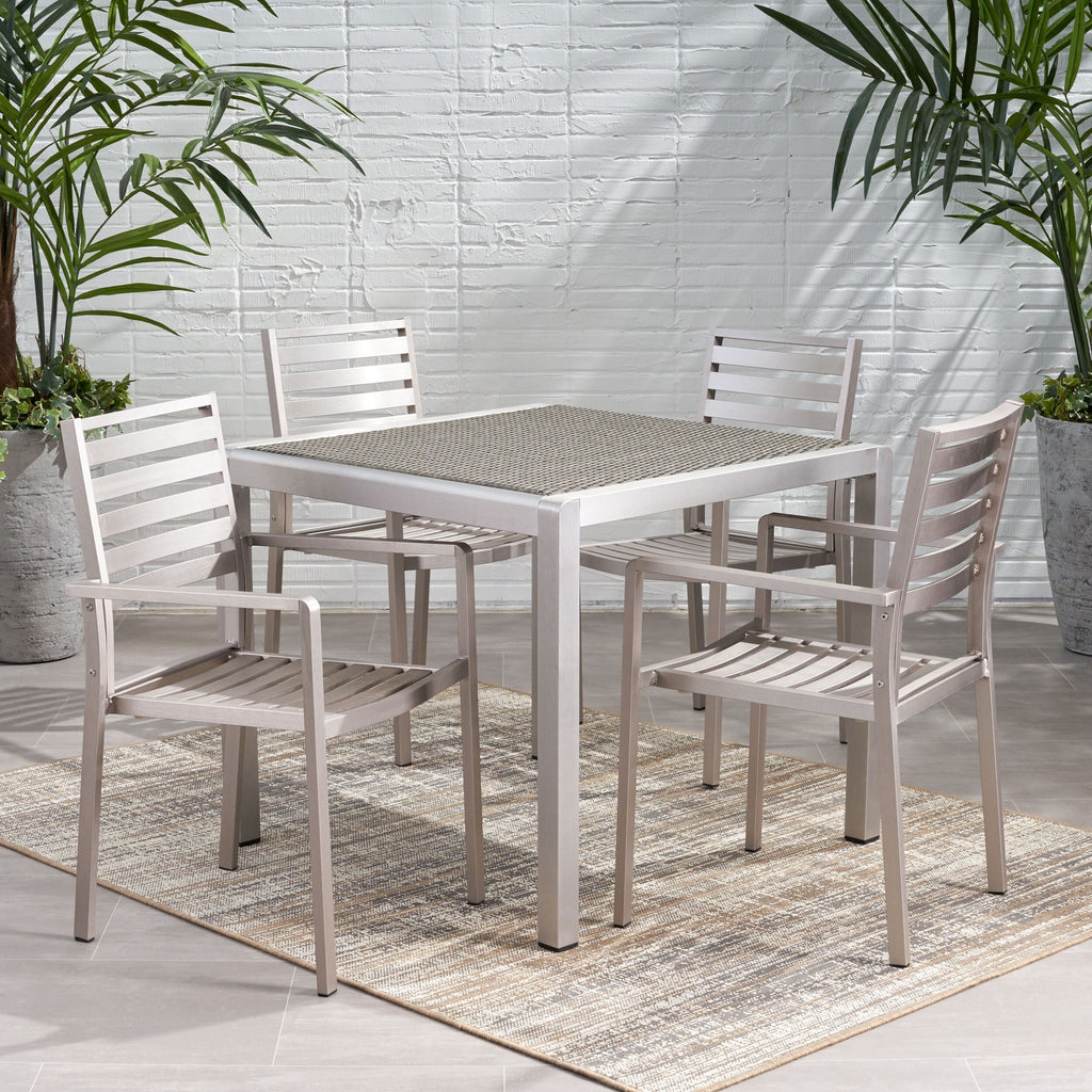 Ensemble de salle à manger d'extérieur moderne en aluminium Cape Coral, 4 places, avec plateau en osier, par Christopher Knight Home