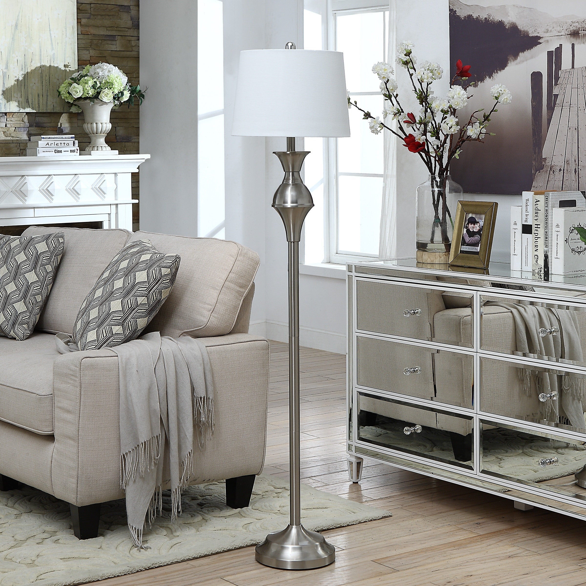 Lampadaire Murray 60 en métal argenté de la collection Crestview - 14 x 14 x 60,5