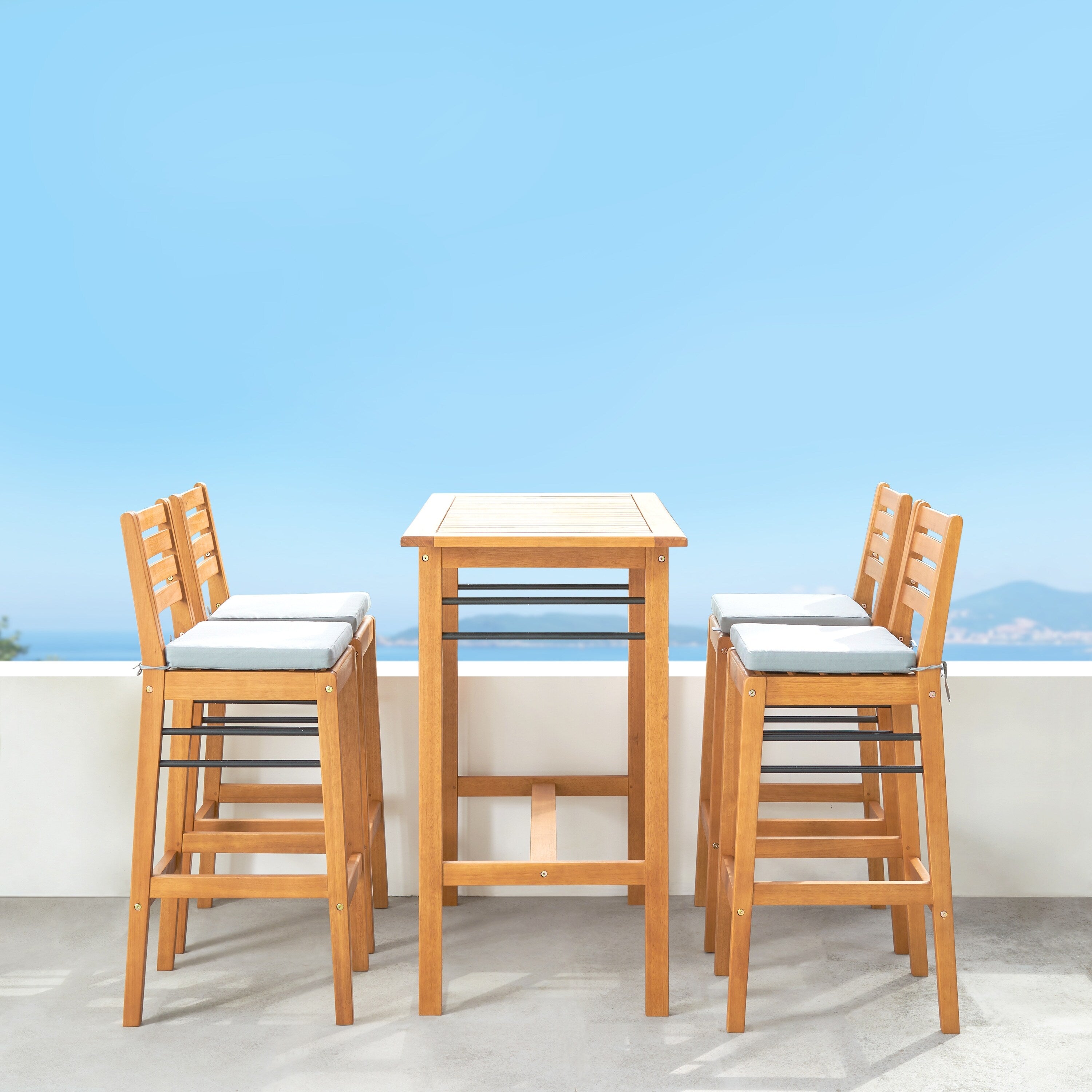 Table de bar et chaises de terrasse en bois Carlton Honey